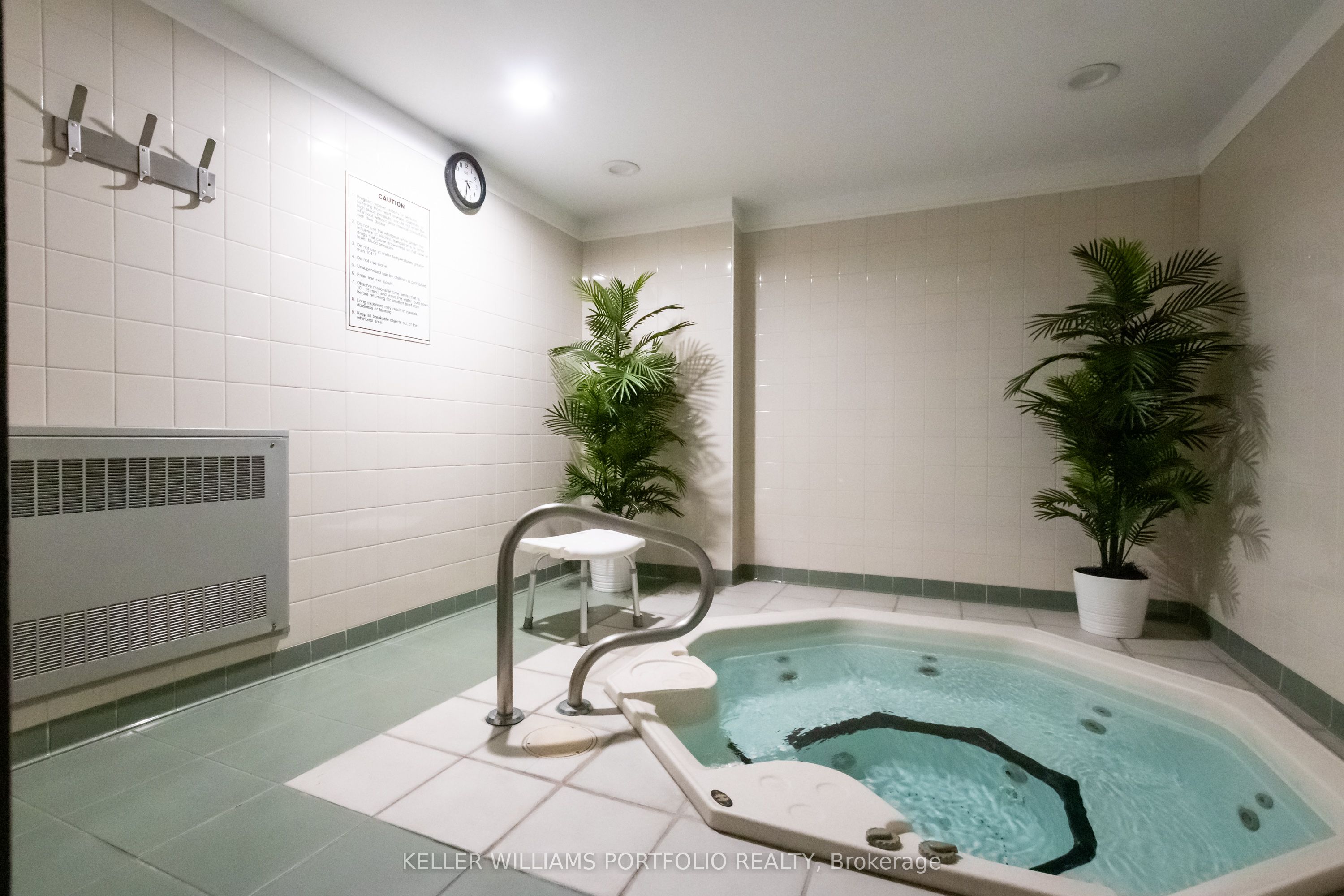 43 Eglinton Avenue E, #1009