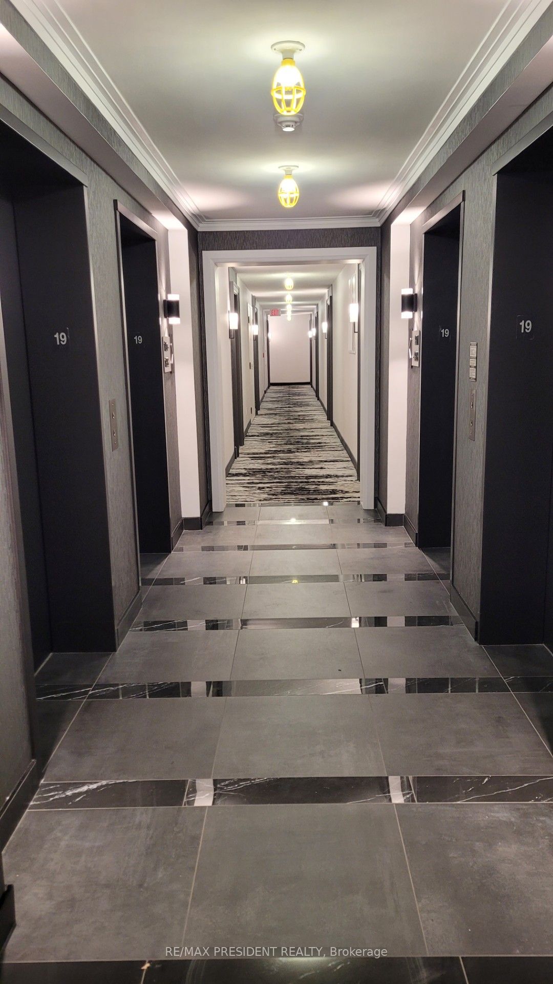 4978 Yonge Street, #1911