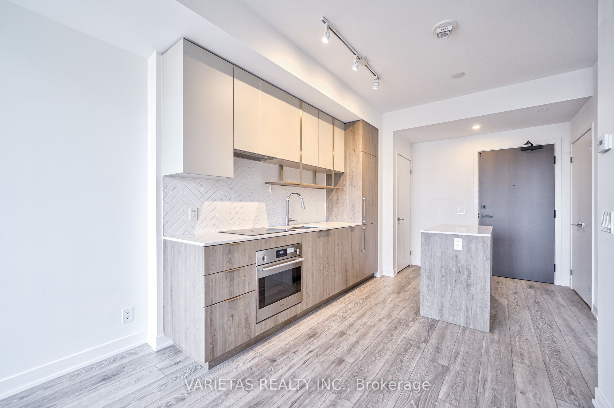 15 Holmes Avenue #1906