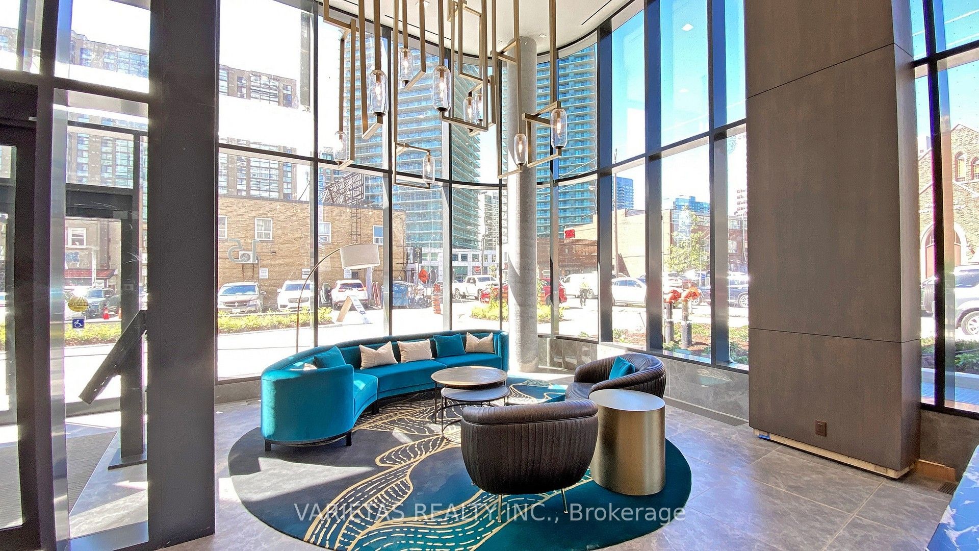 15 Holmes Avenue #1906