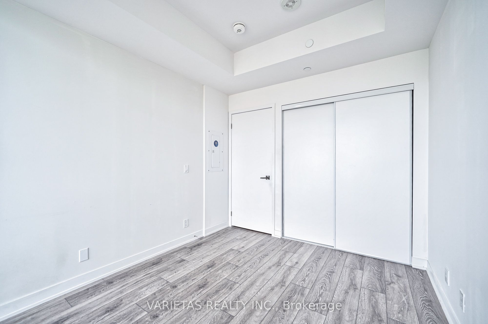15 Holmes Avenue #1906