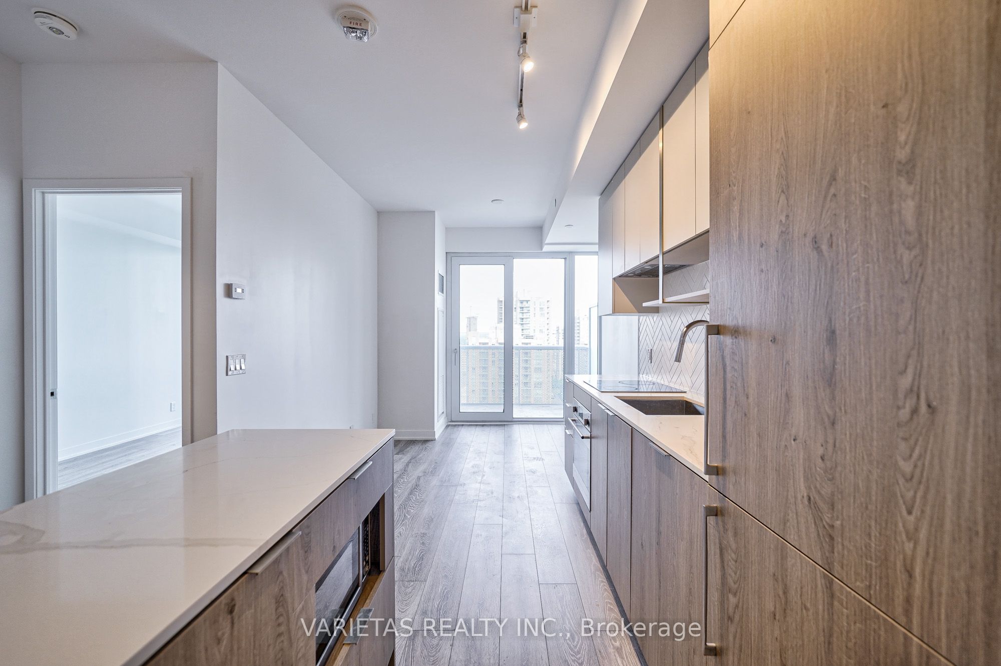 15 Holmes Avenue #1906