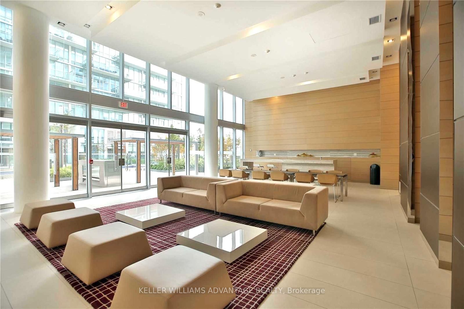 29 Queens Quay E #616