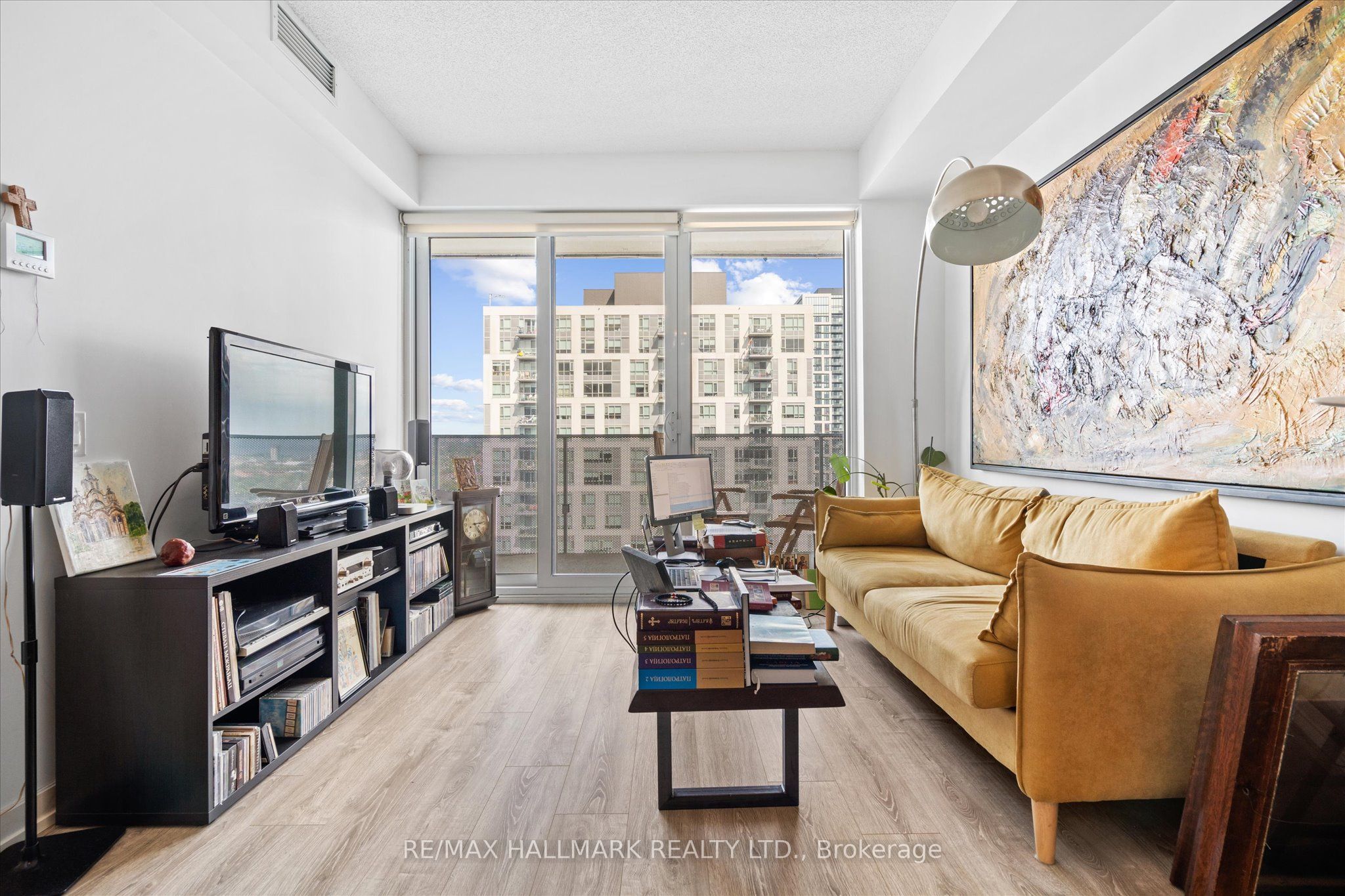 20 Tubman Avenue #2307