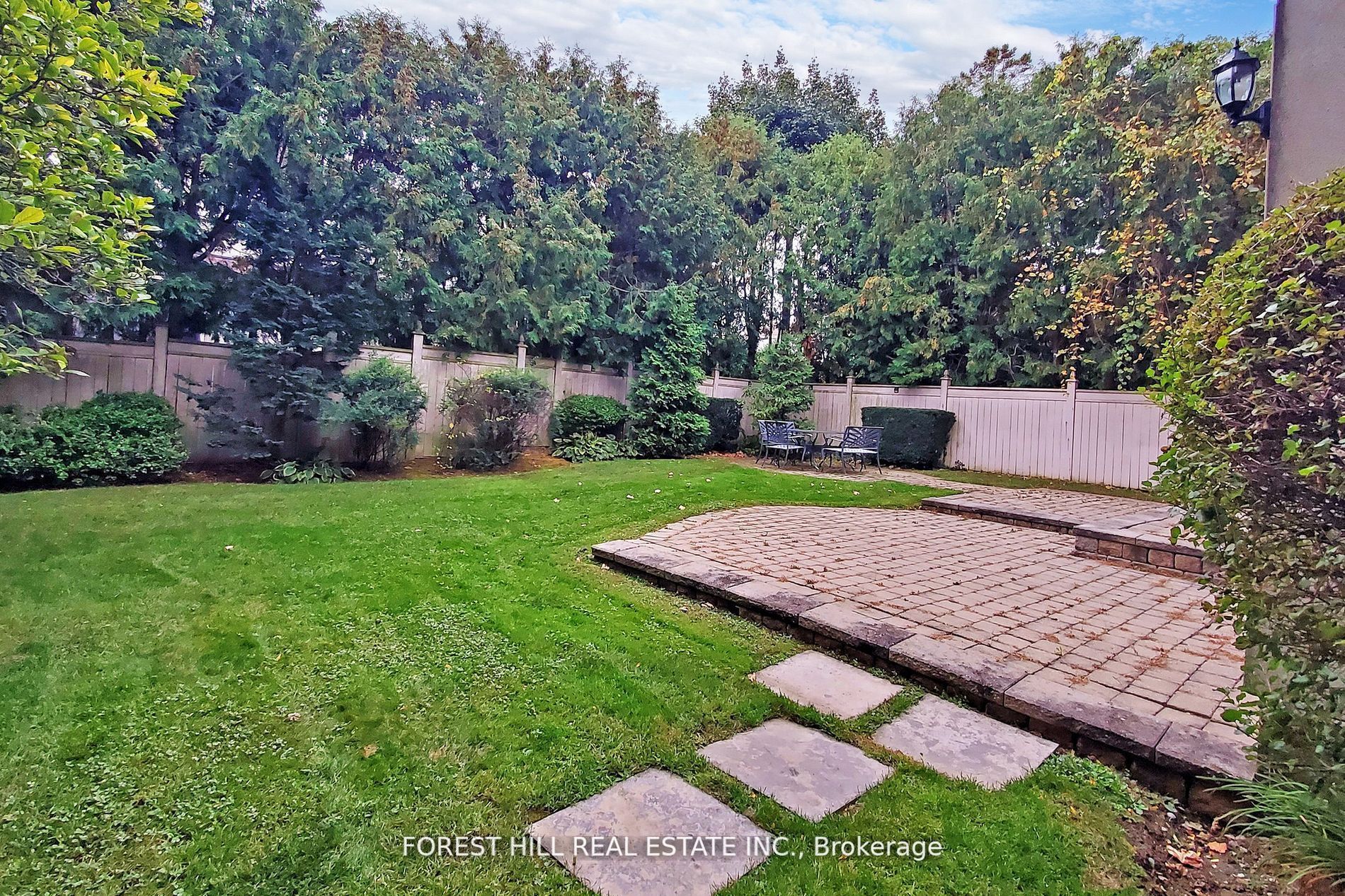 69 Munro Boulevard