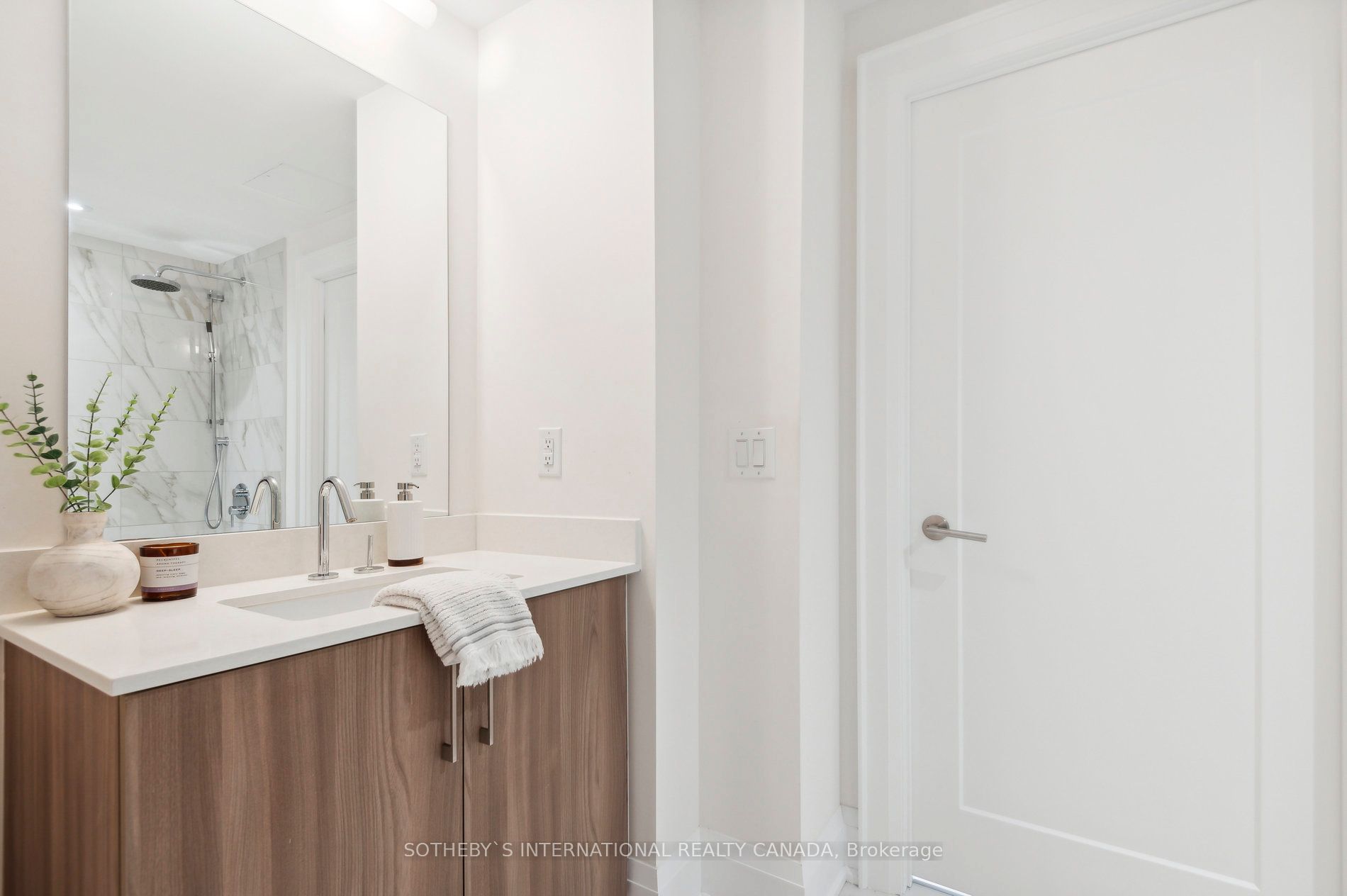 88 Cumberland Street #1201