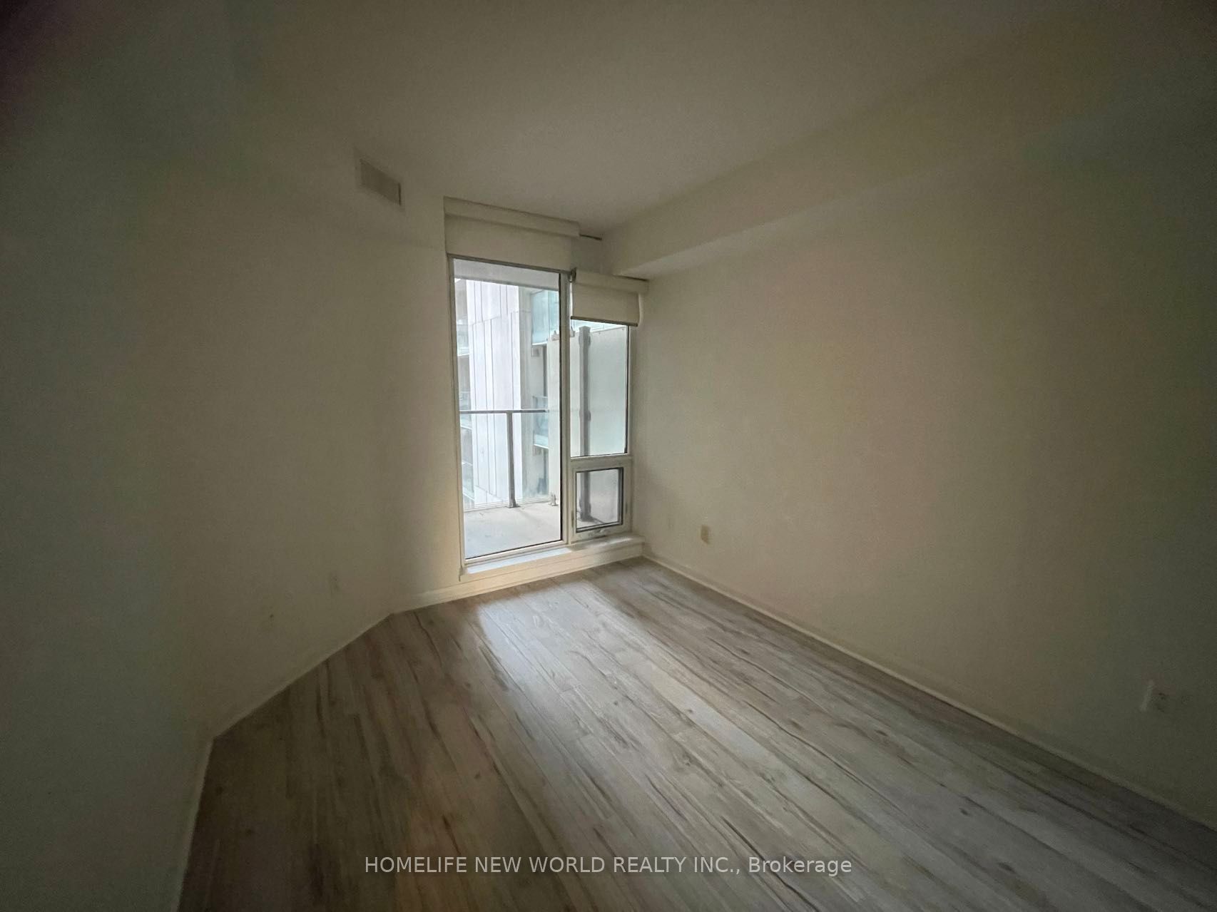 111 Elizabeth Street, #752