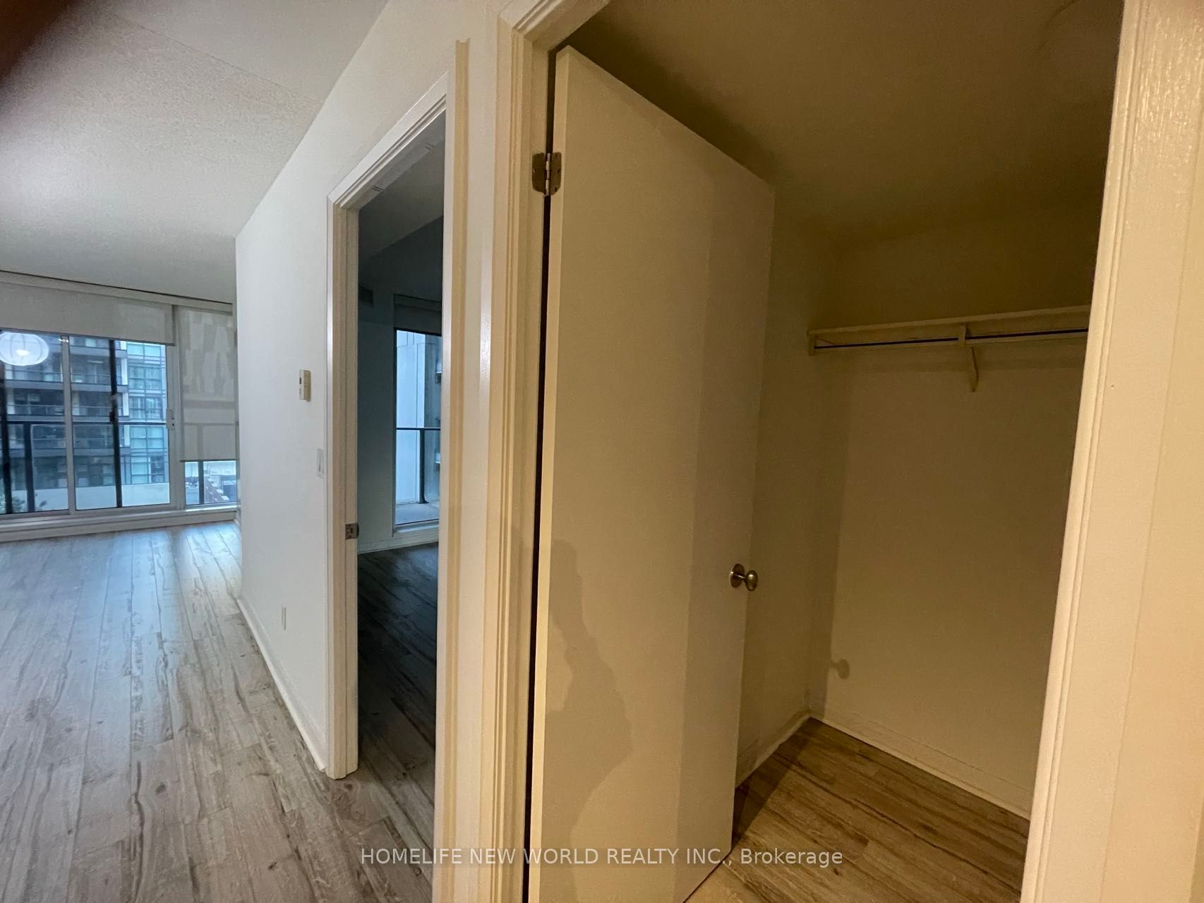 111 Elizabeth Street, #752