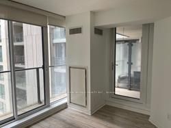 111 Elizabeth Street, #752
