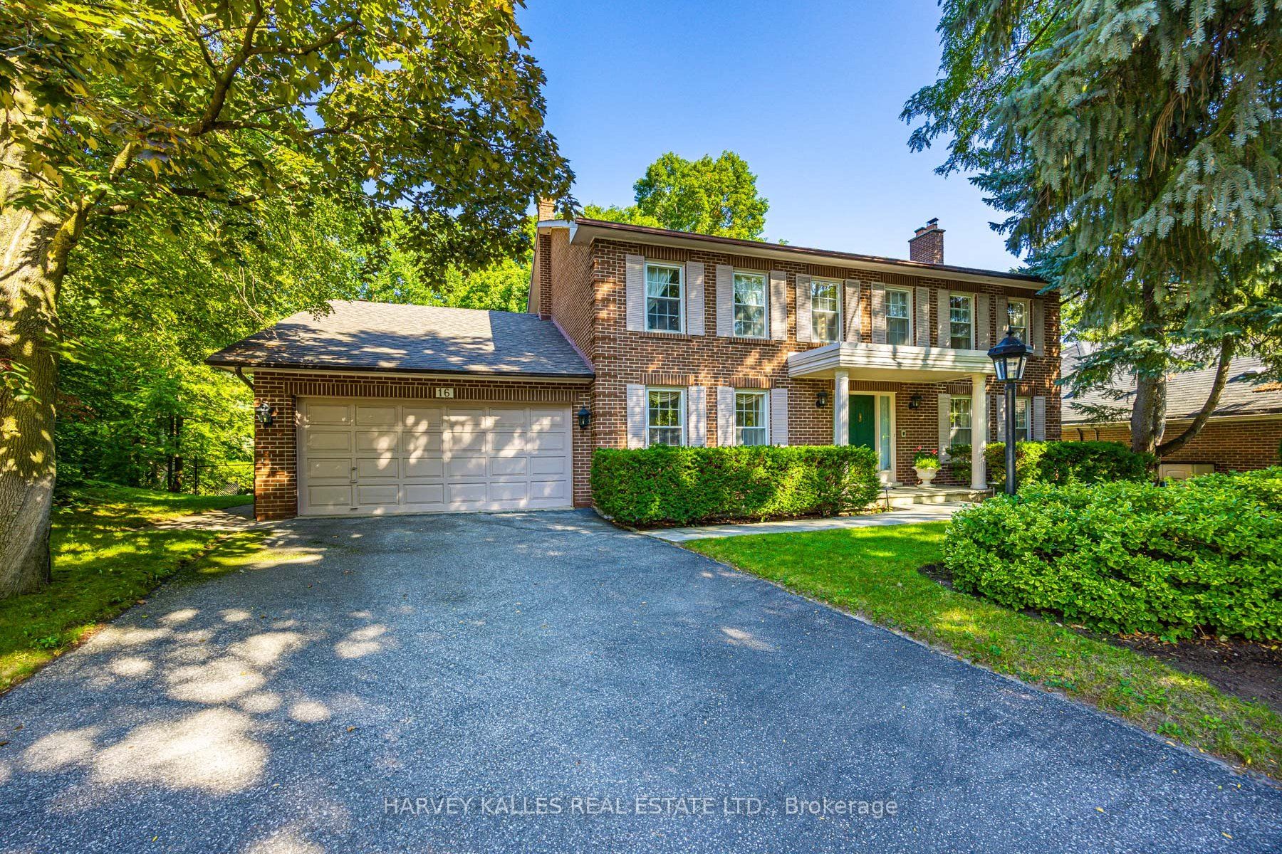 16 Bobwhite Crescent