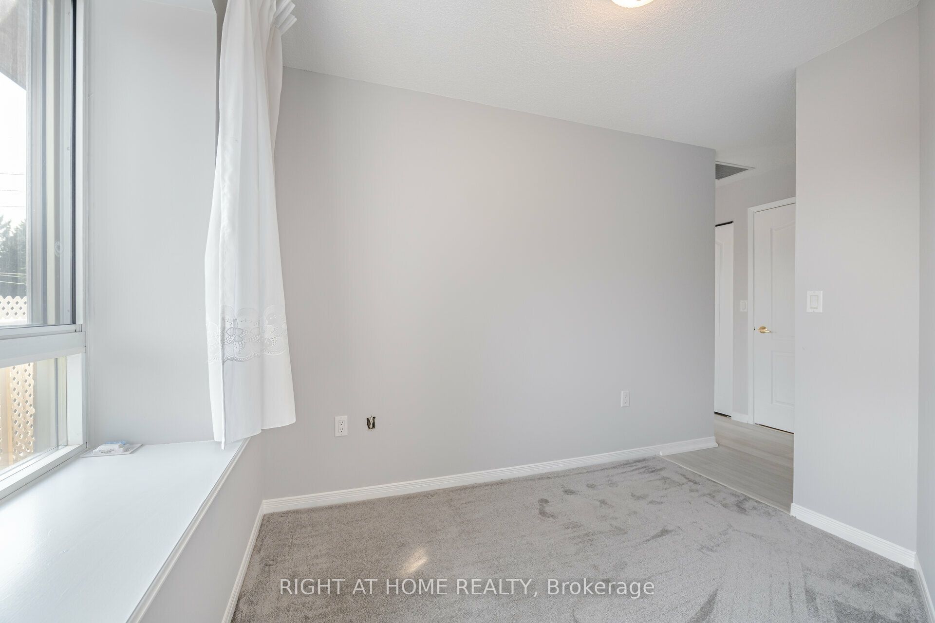 1387 Bayview Avenue #306