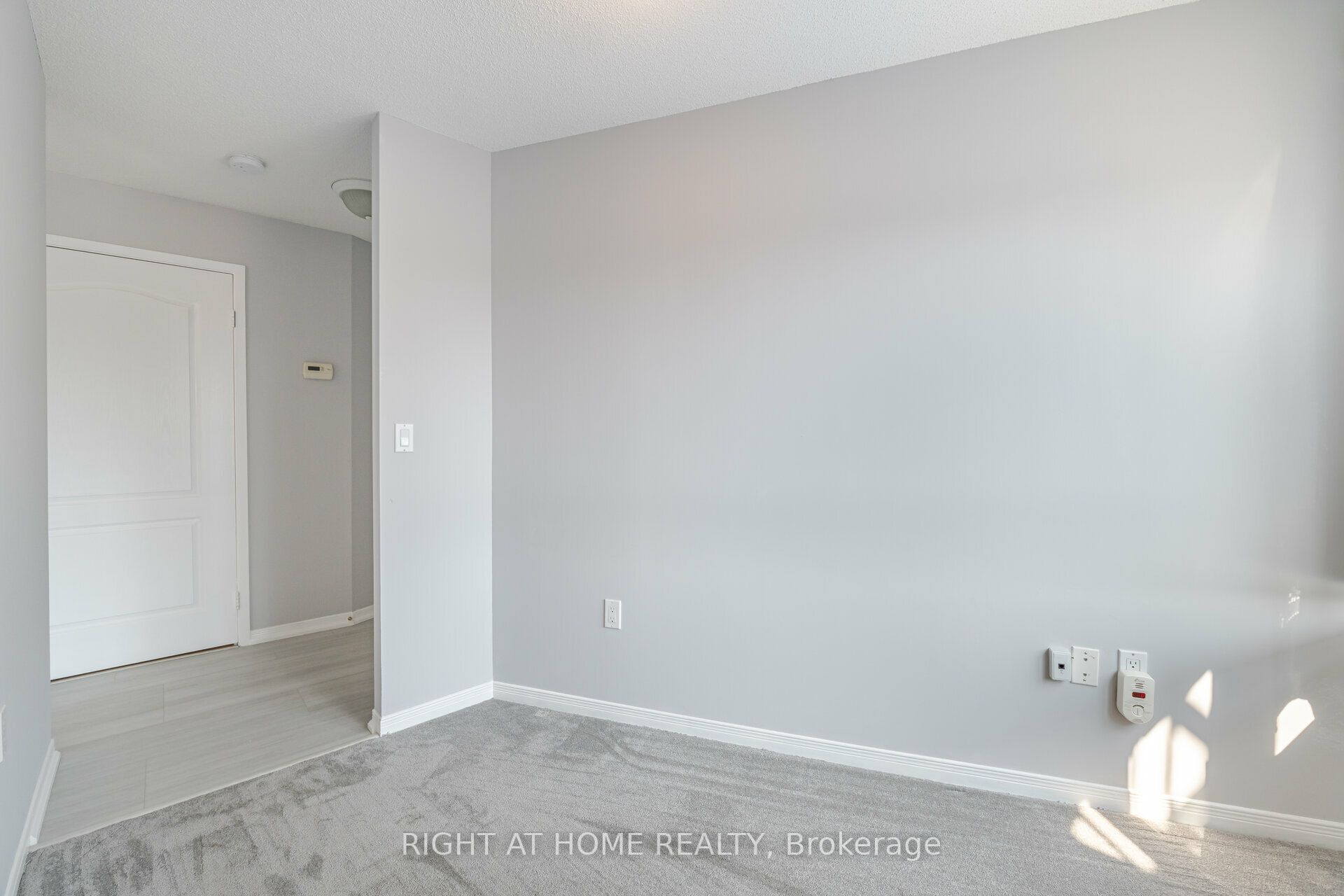 1387 Bayview Avenue #306