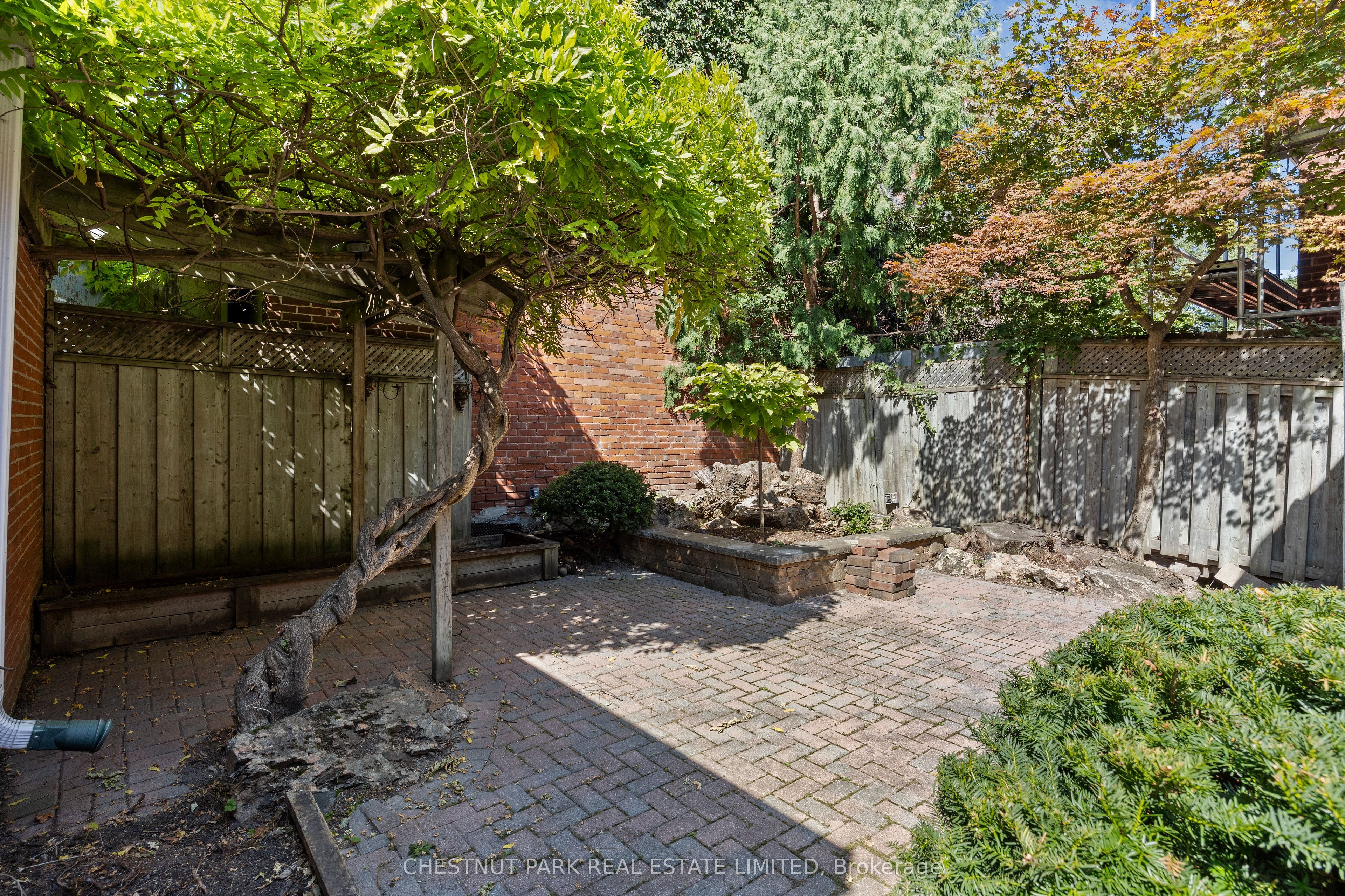 48 Crescent Road