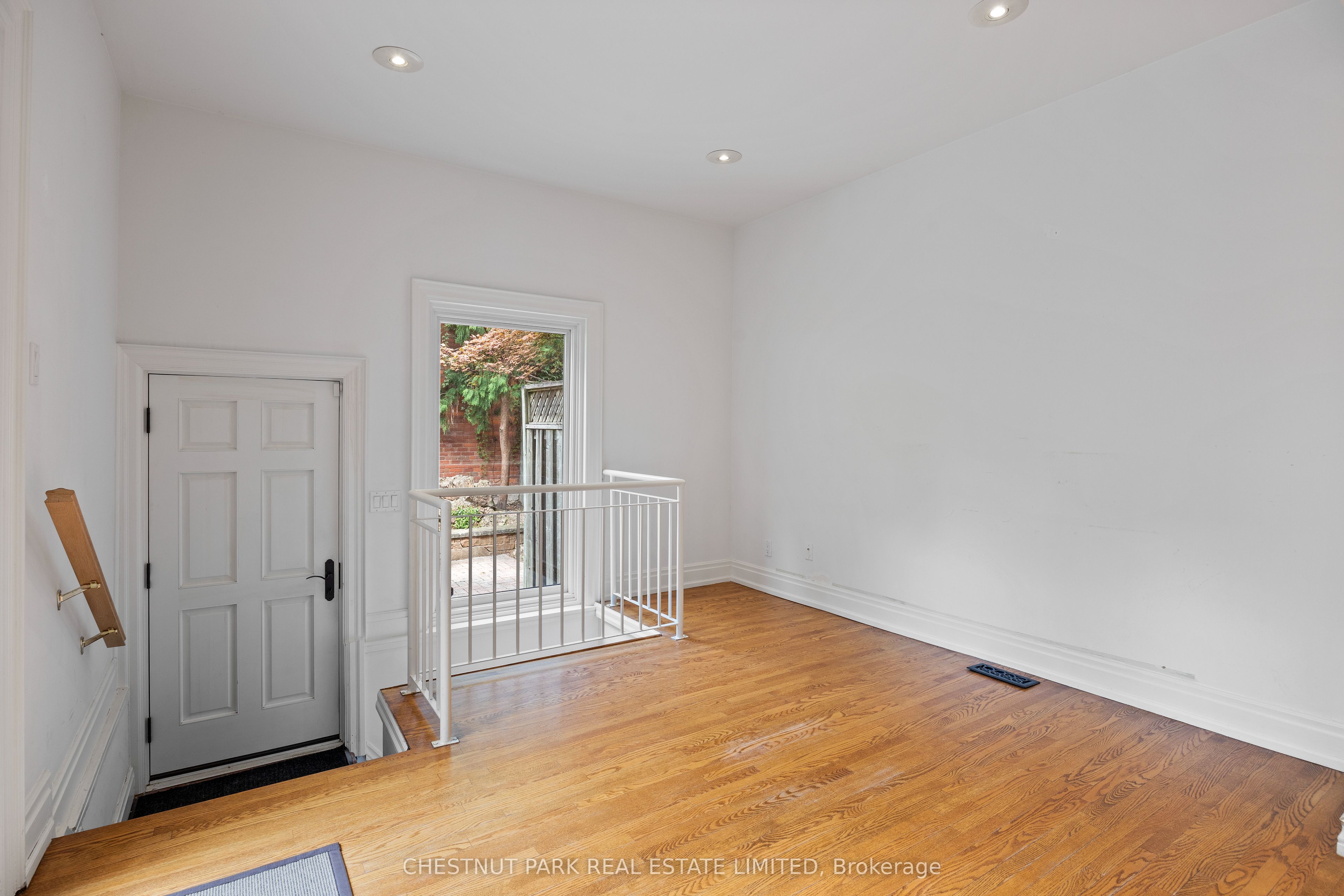 48 Crescent Road