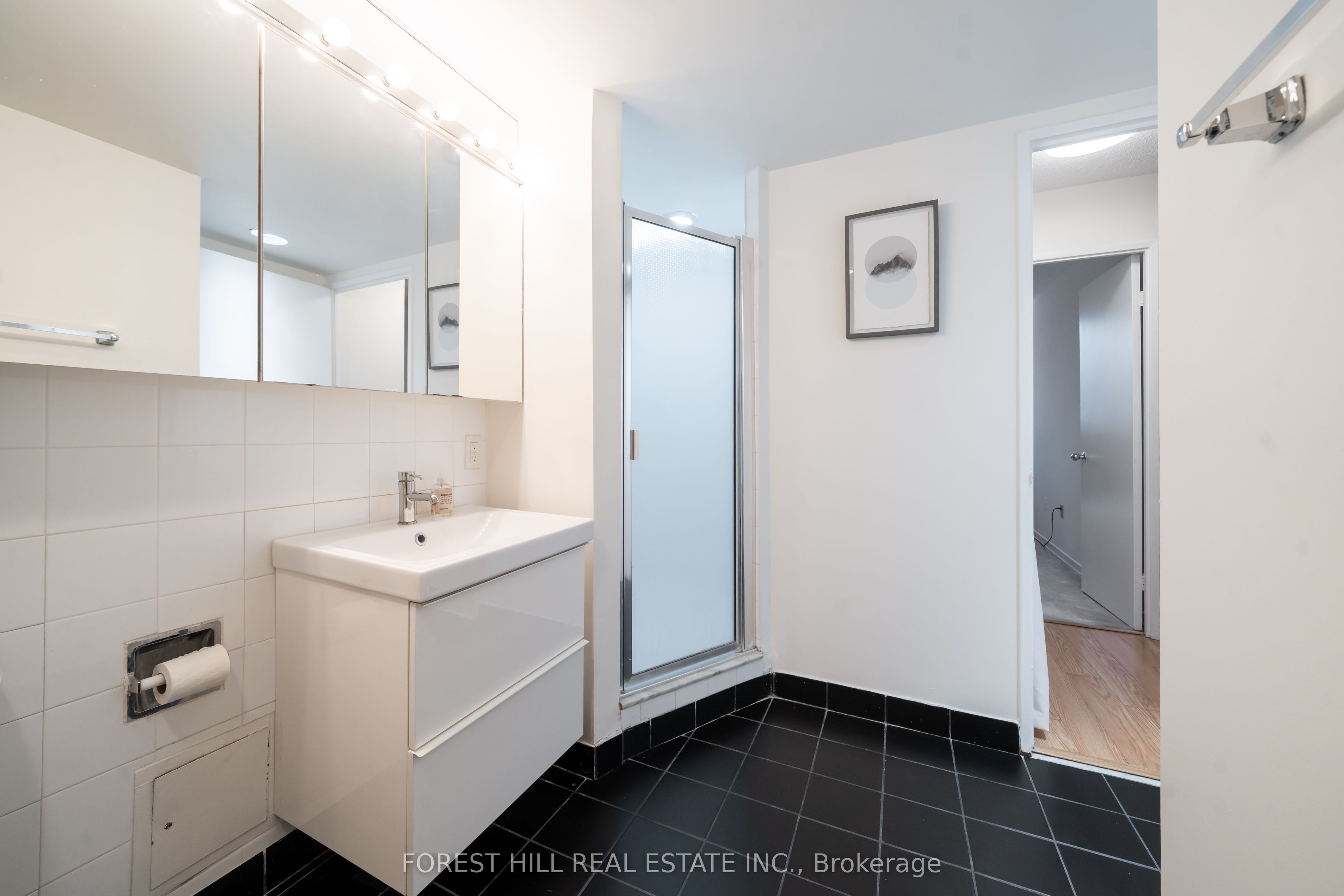 1055 Bay Street, #201