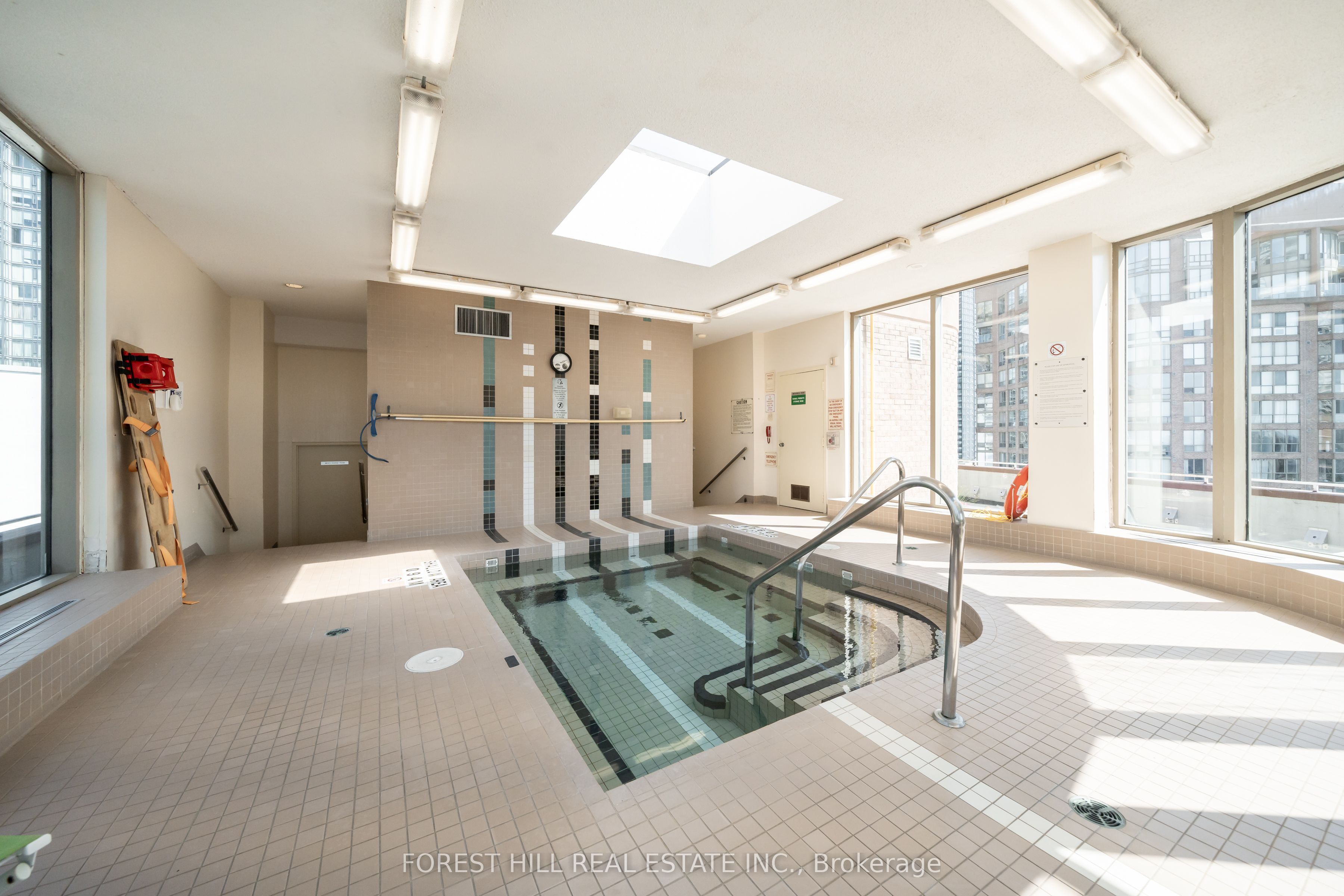 1055 Bay Street, #201
