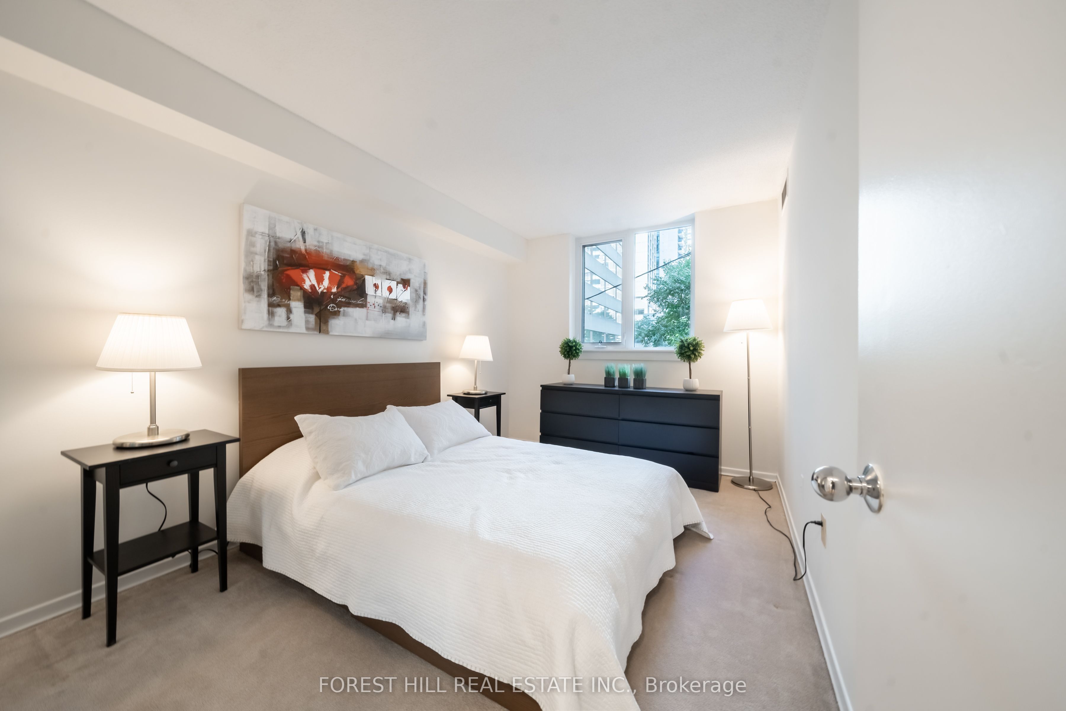 1055 Bay Street, #201