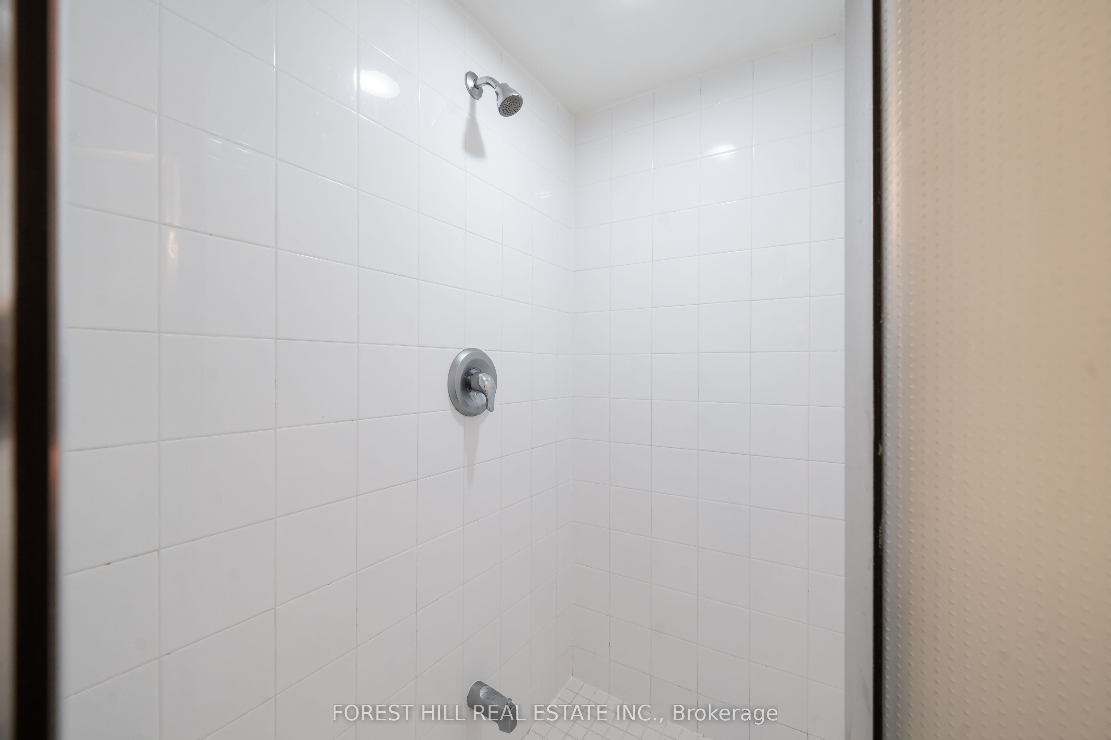1055 Bay Street, #201