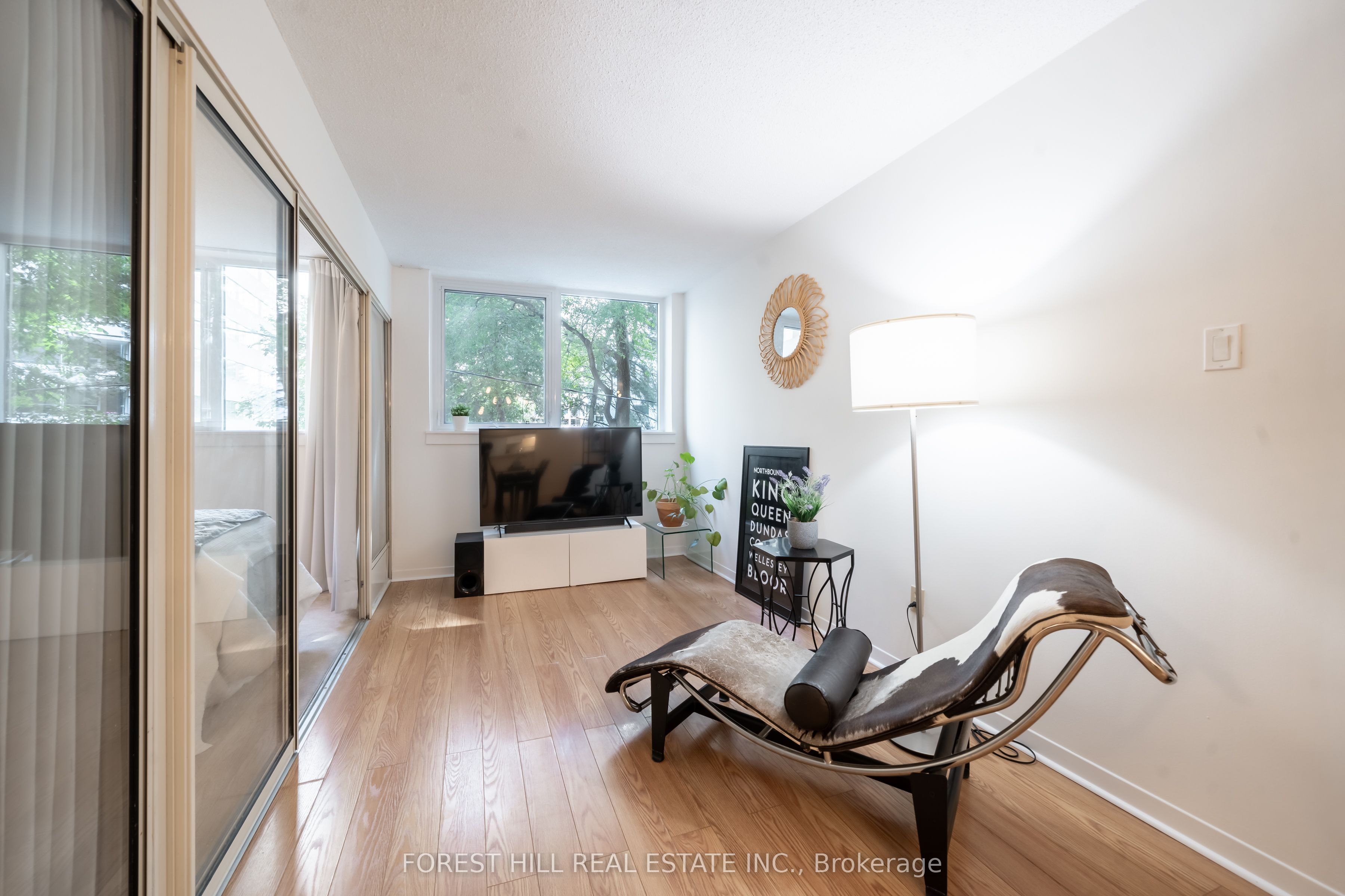 1055 Bay Street, #201