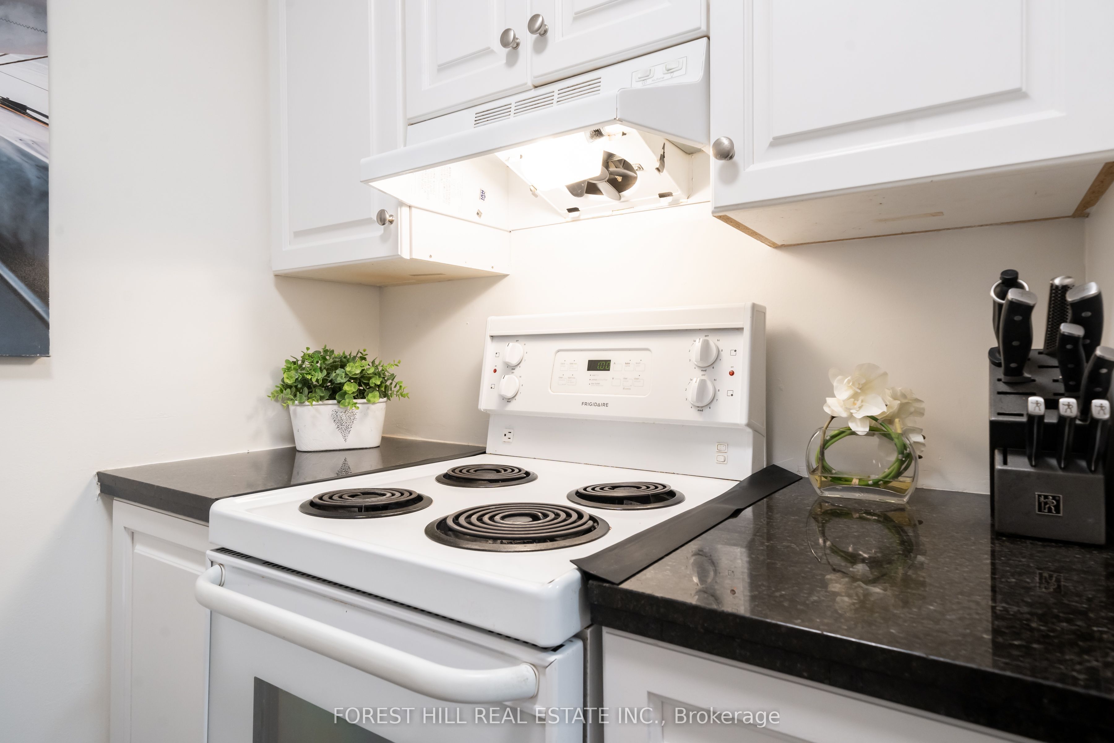 1055 Bay Street, #201