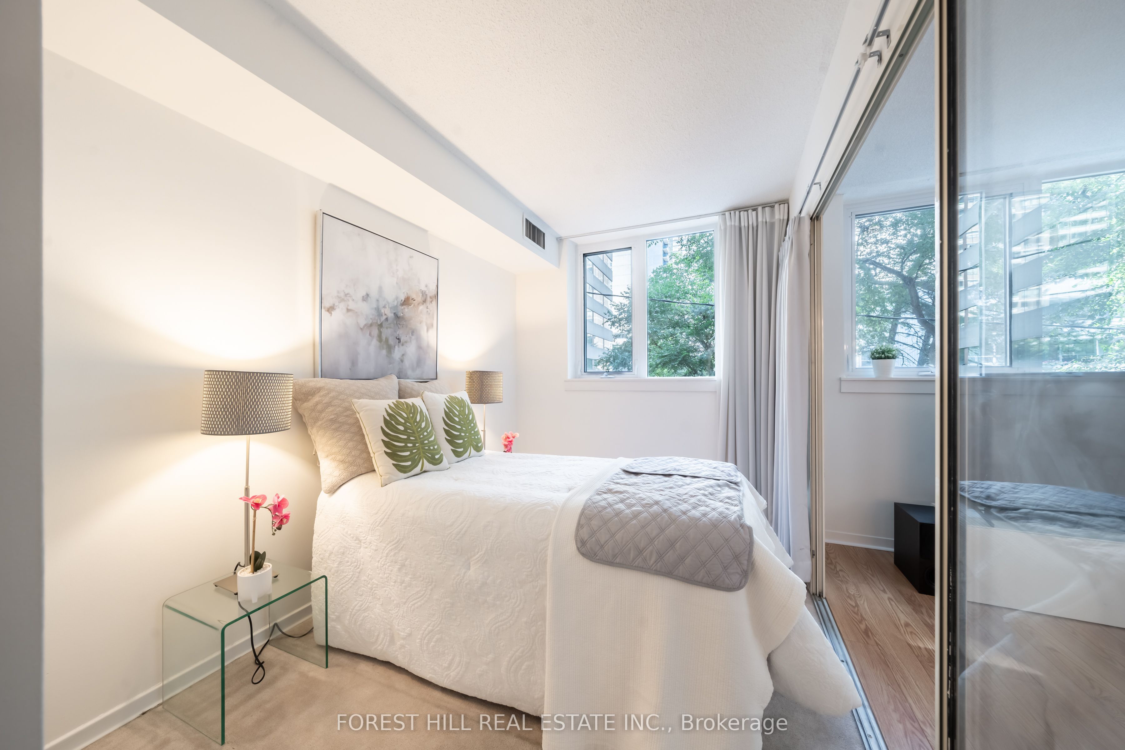 1055 Bay Street, #201