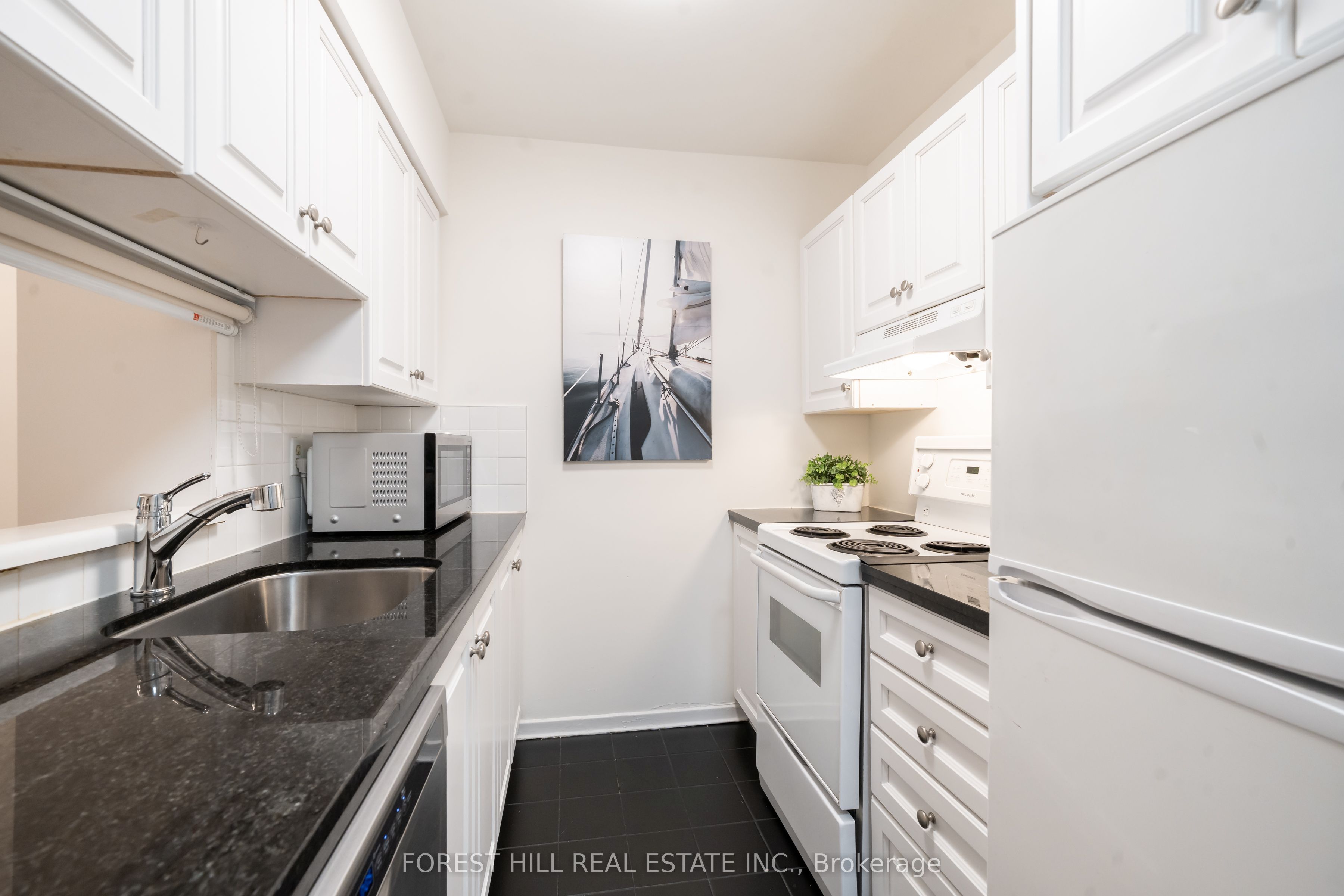 1055 Bay Street, #201