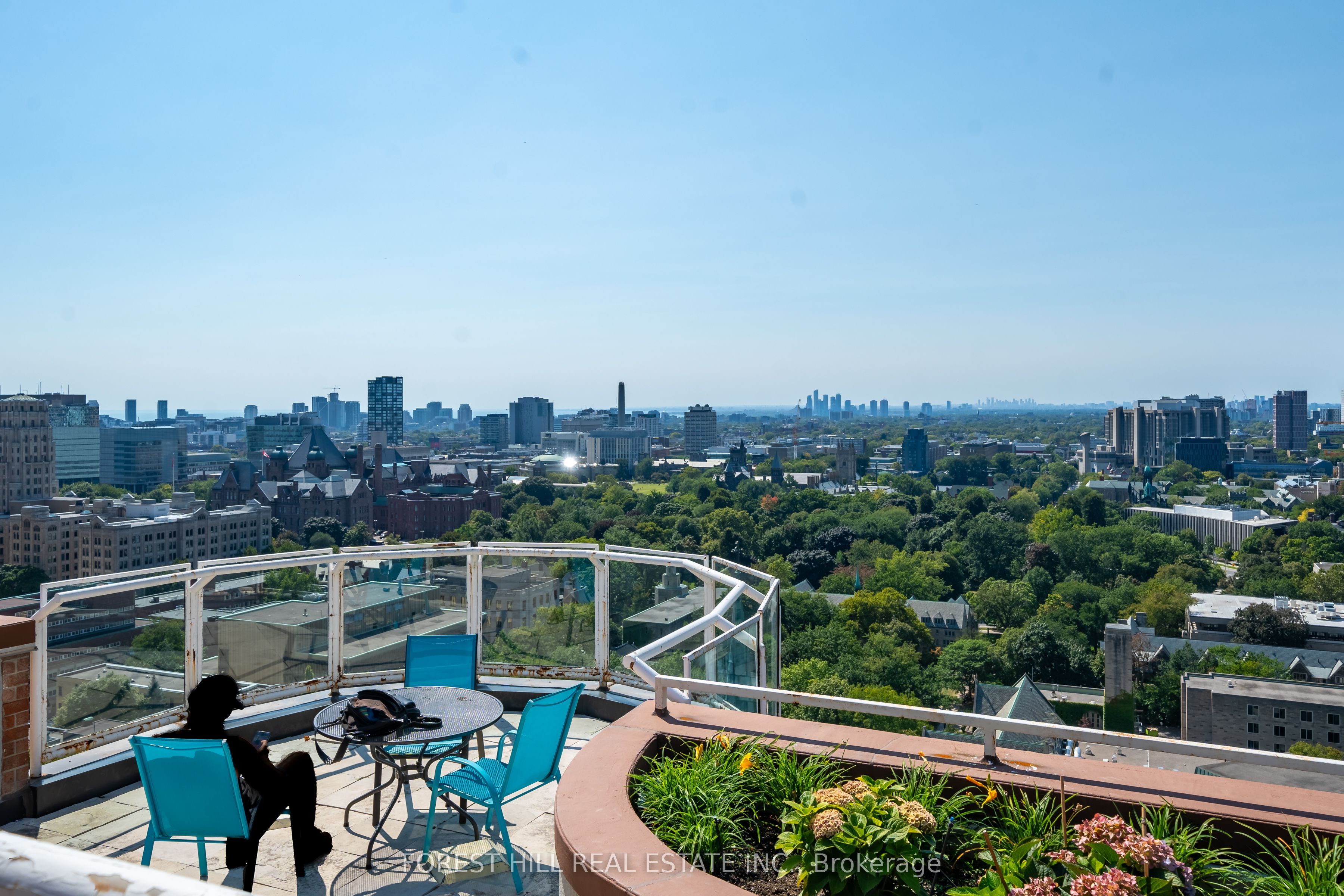 1055 Bay Street, #201