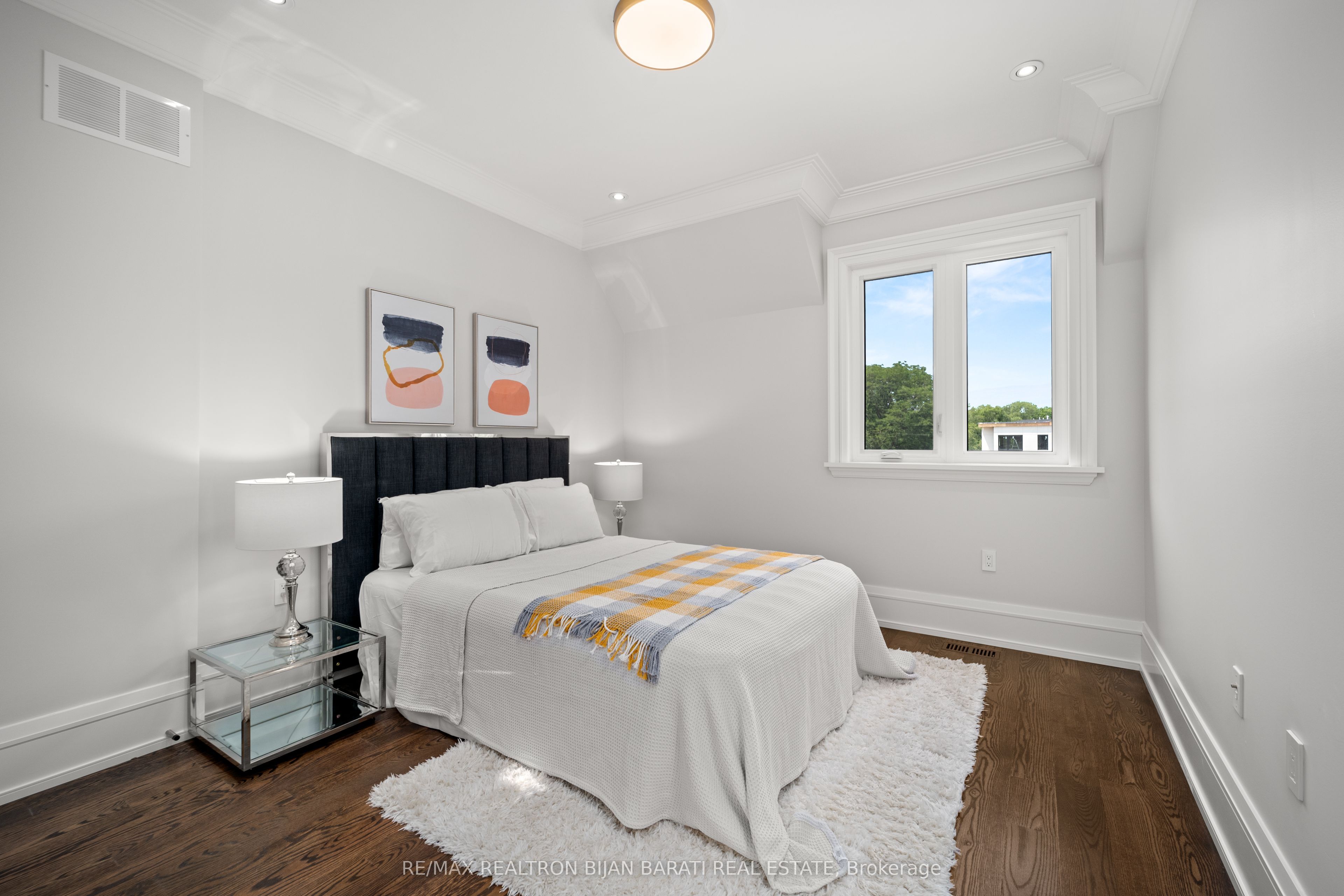 6 Harnish Crescent