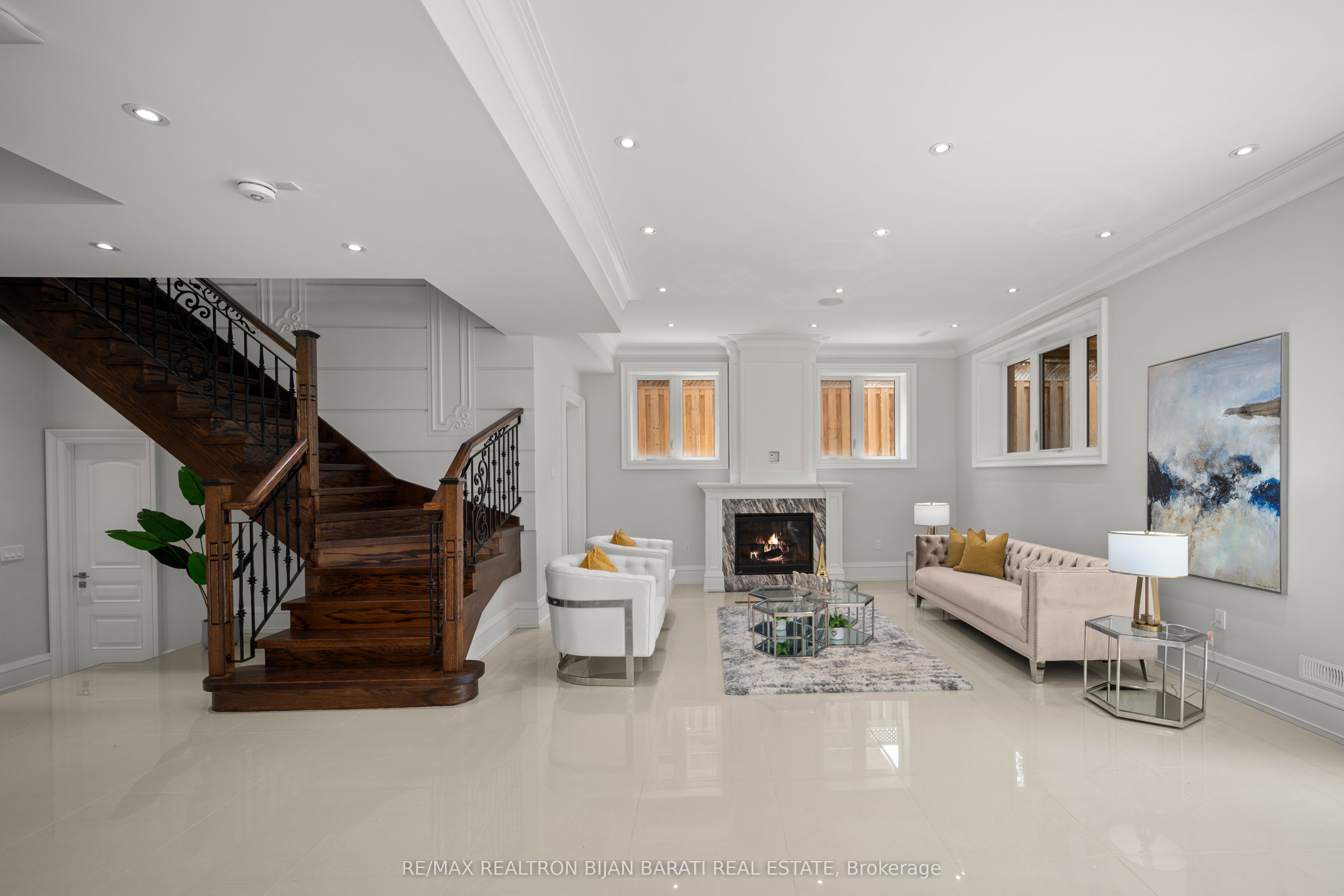 6 Harnish Crescent