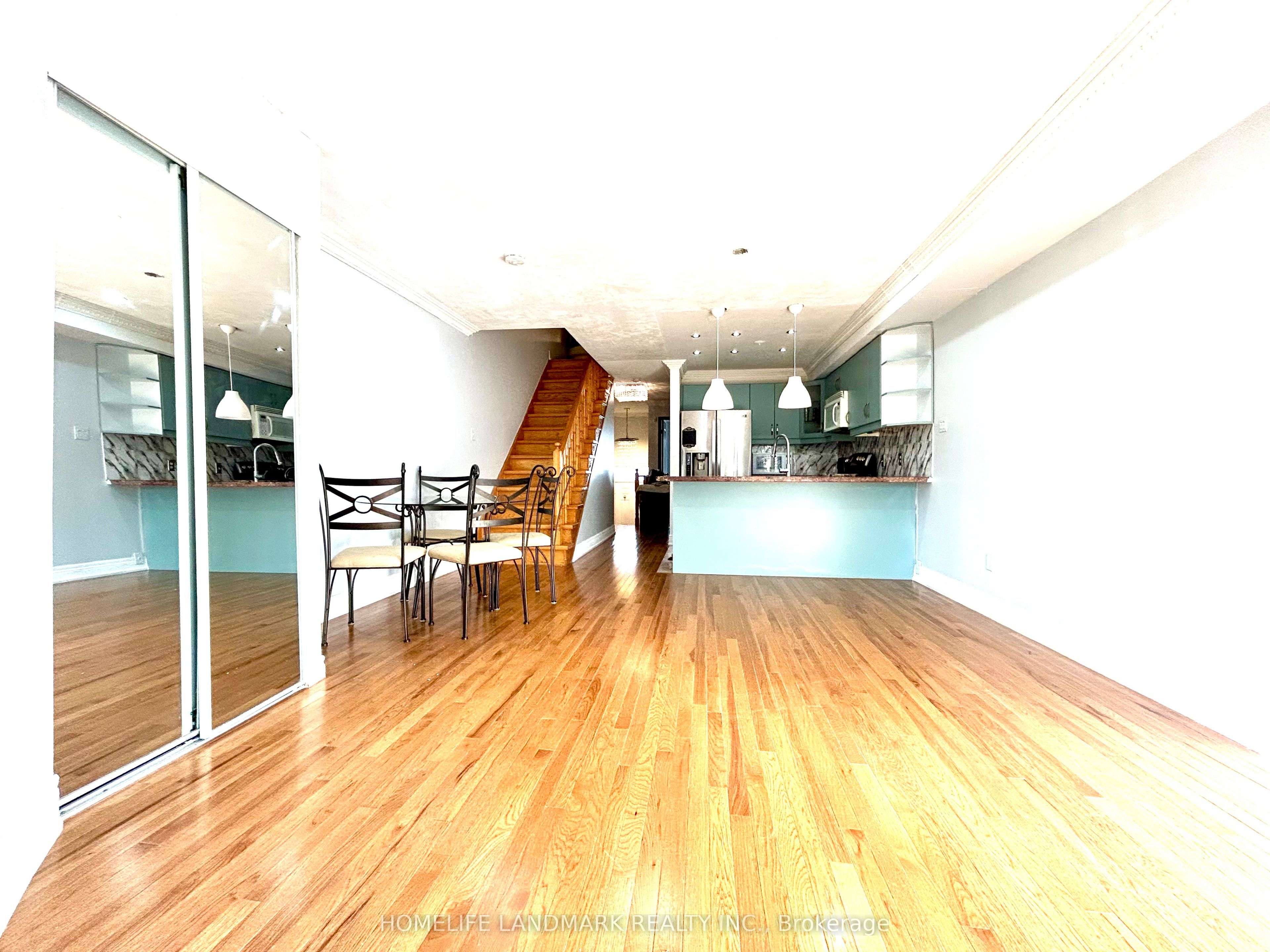 19 Warner Ave Avenue E