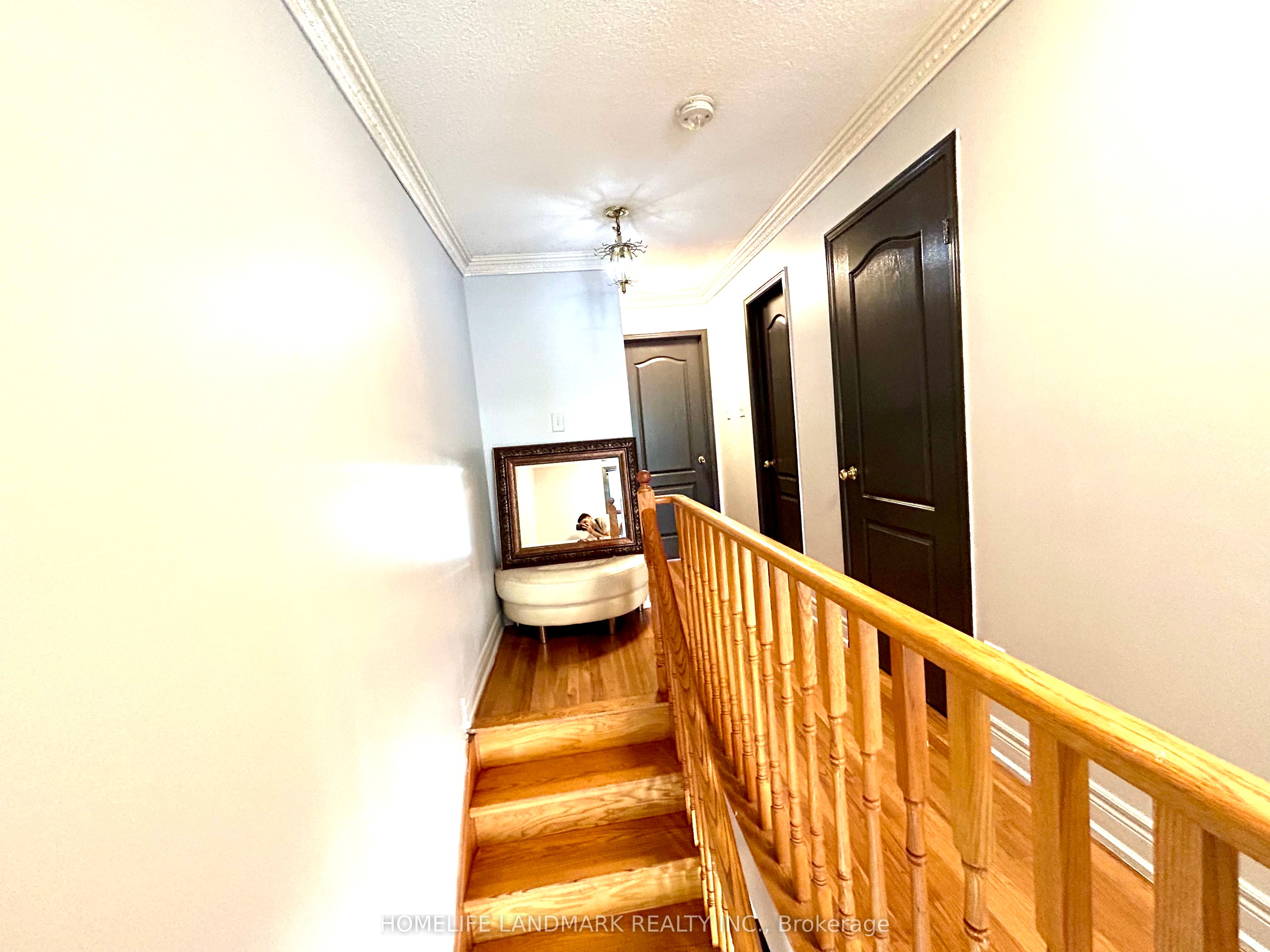 19 Warner Ave Avenue E