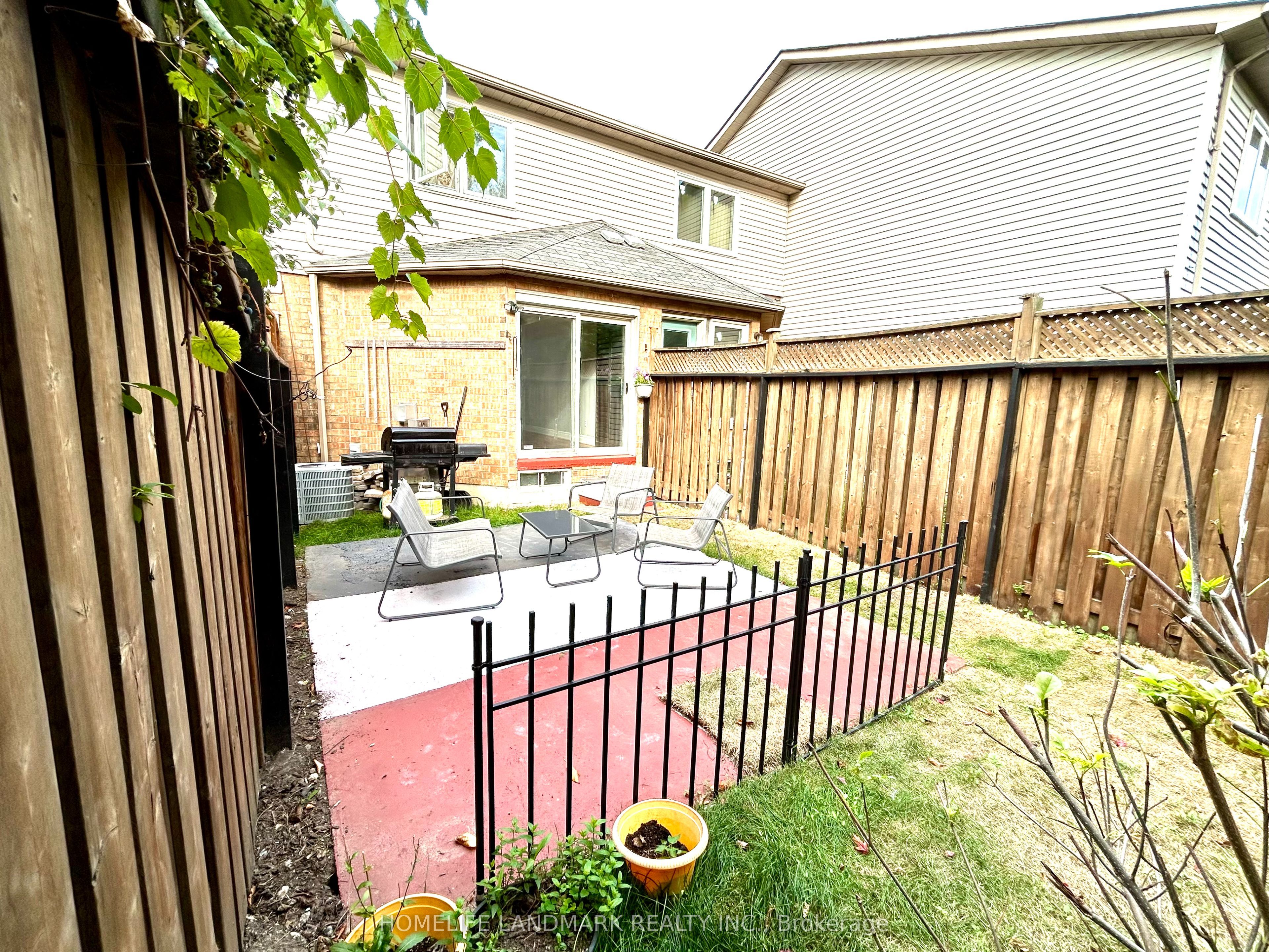 19 Warner Ave Avenue E