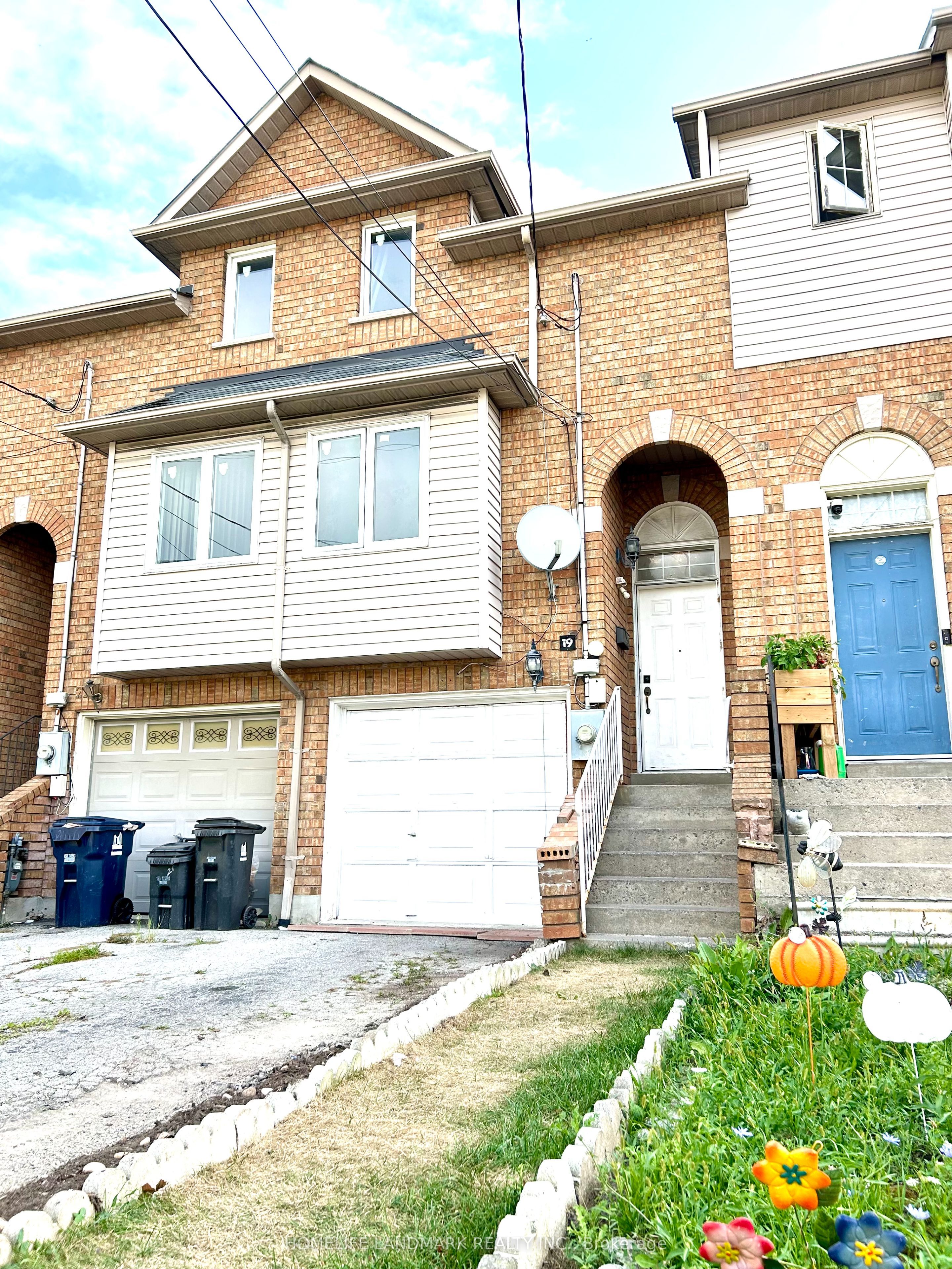 19 Warner Ave Avenue E