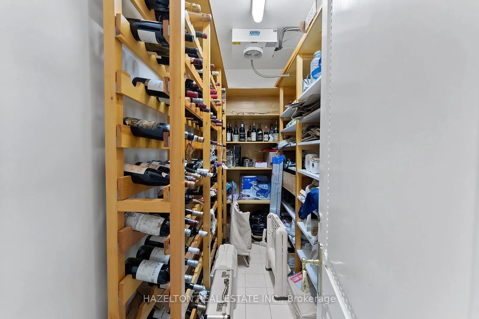 18A Hazelton Avenue, #402