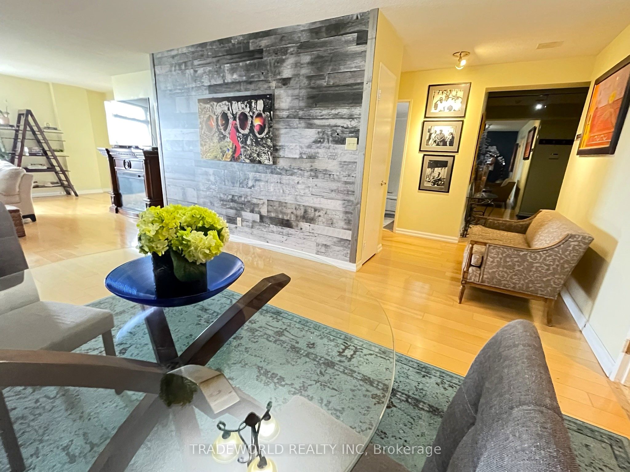 215 Wynford Drive #2307