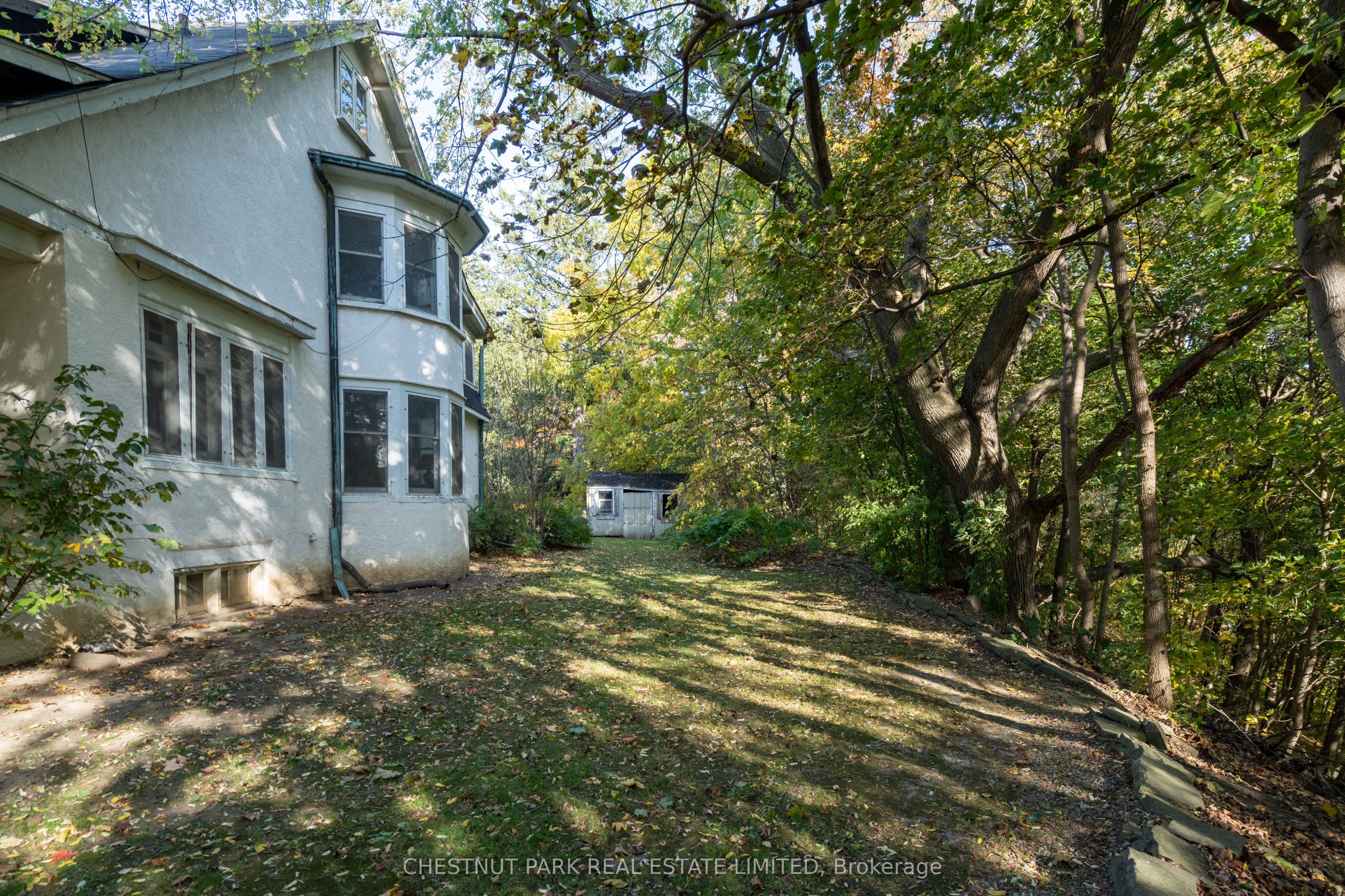 27 Old Yonge Street