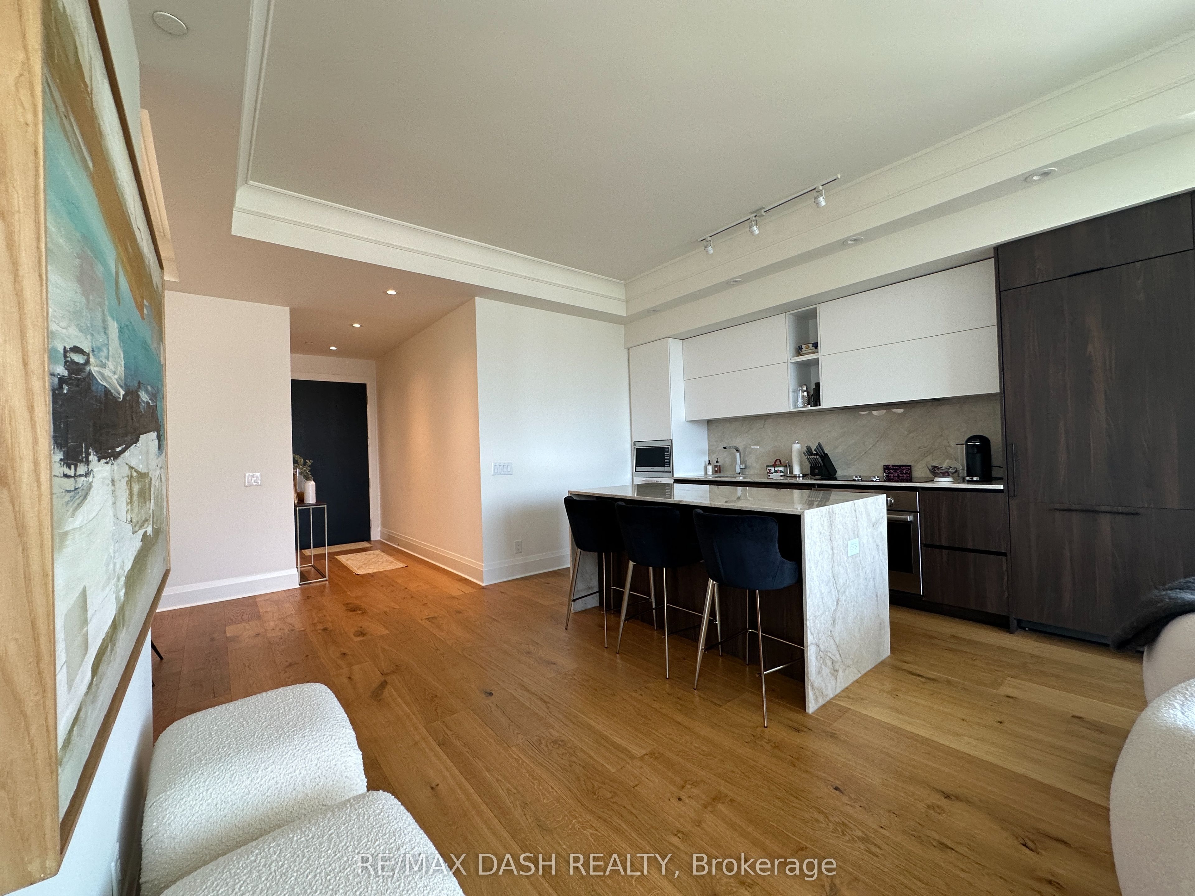151 Avenue Road, #1002