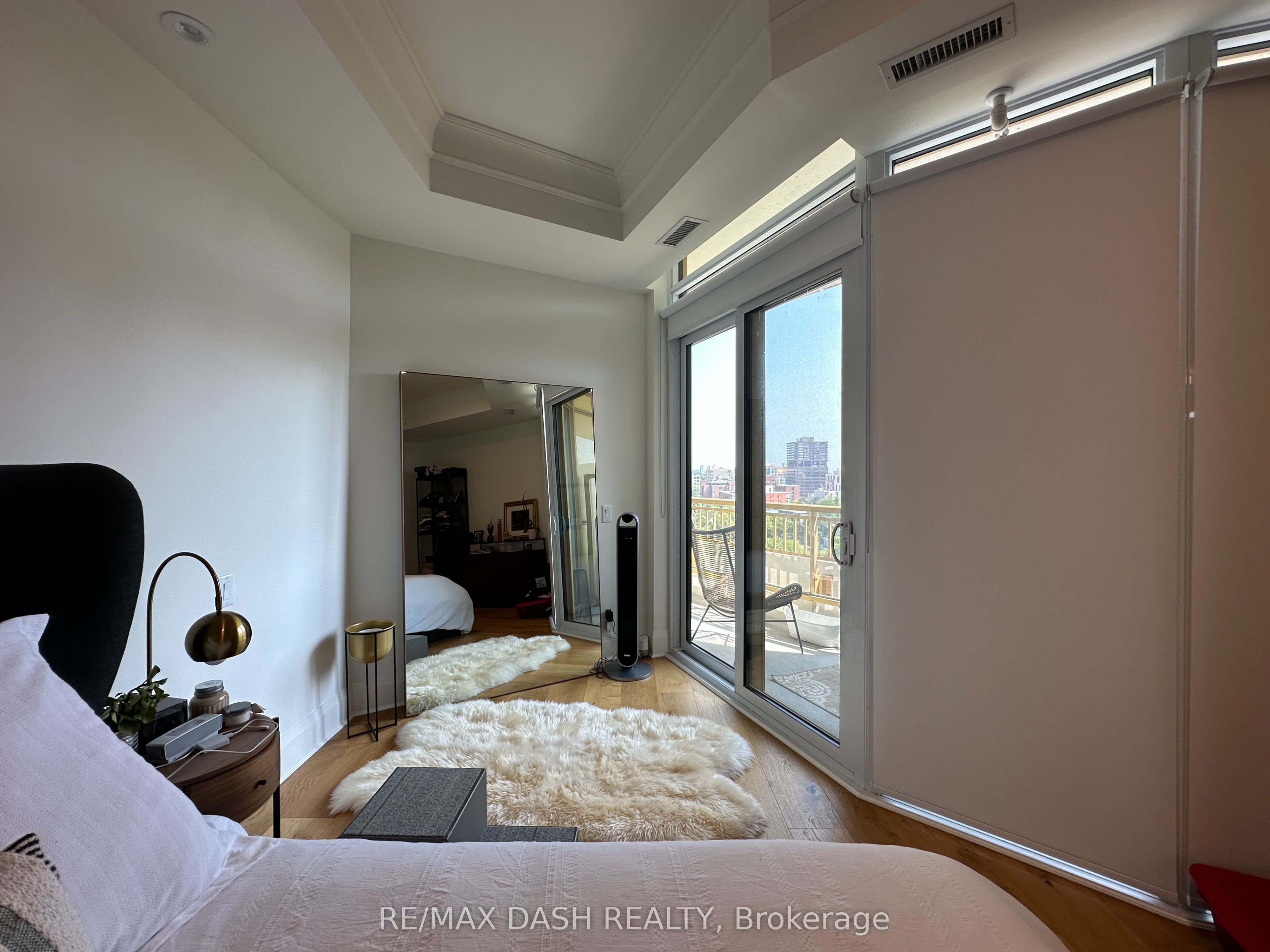 151 Avenue Road, #1002