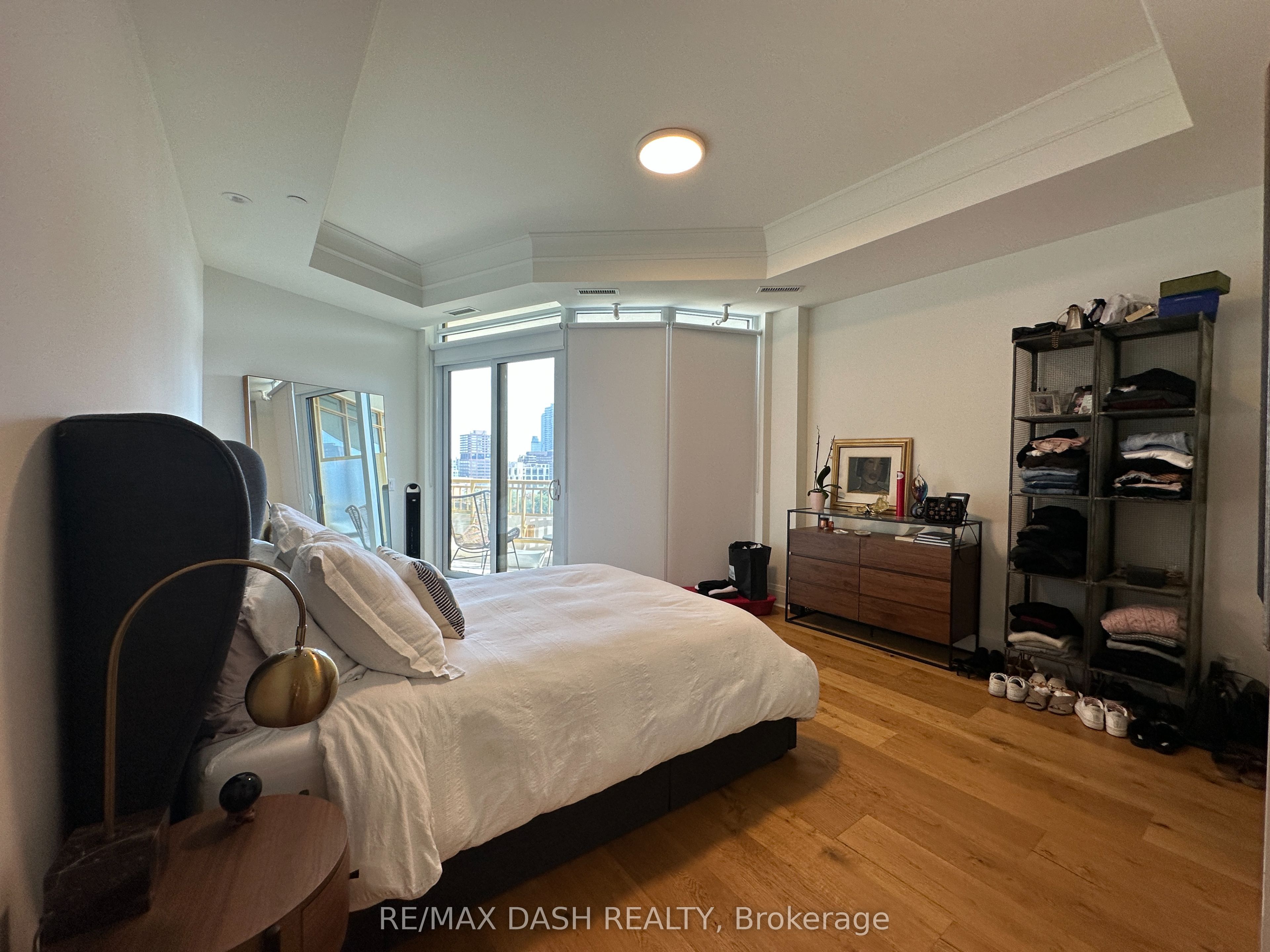 151 Avenue Road, #1002