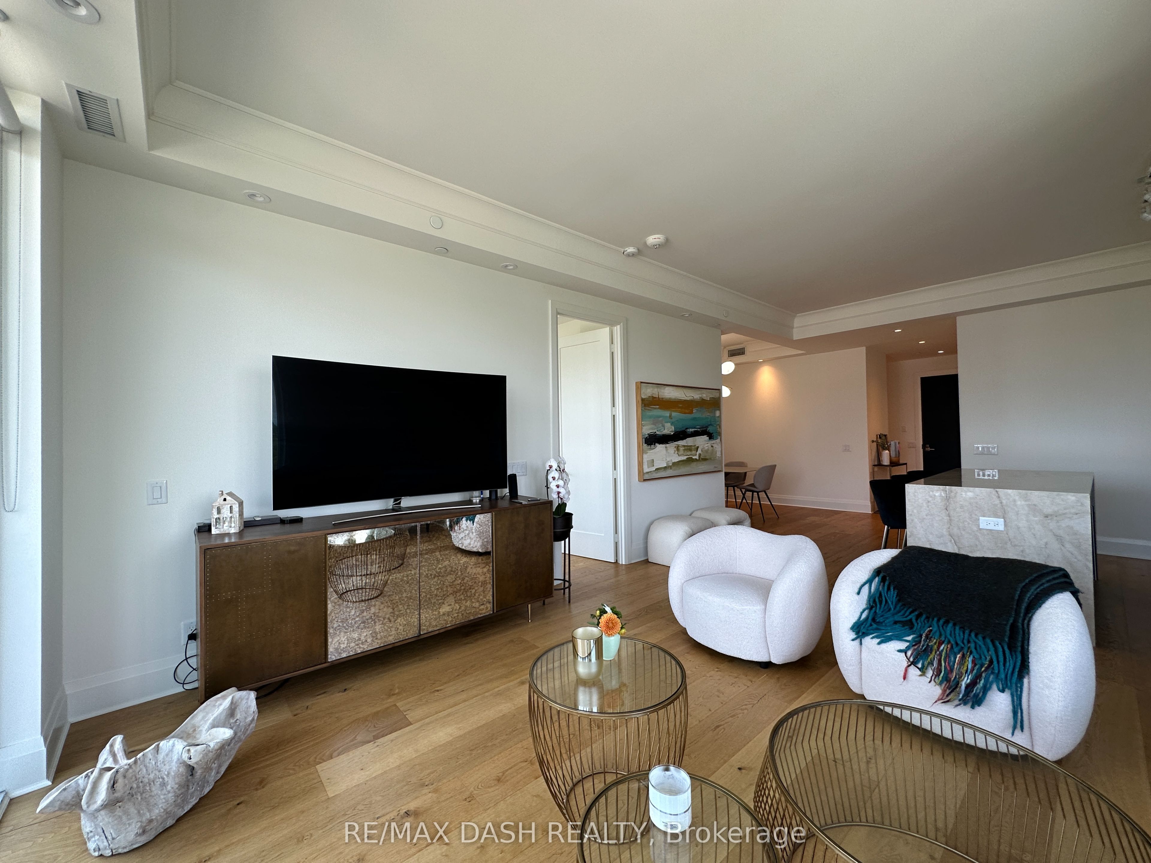 151 Avenue Road, #1002