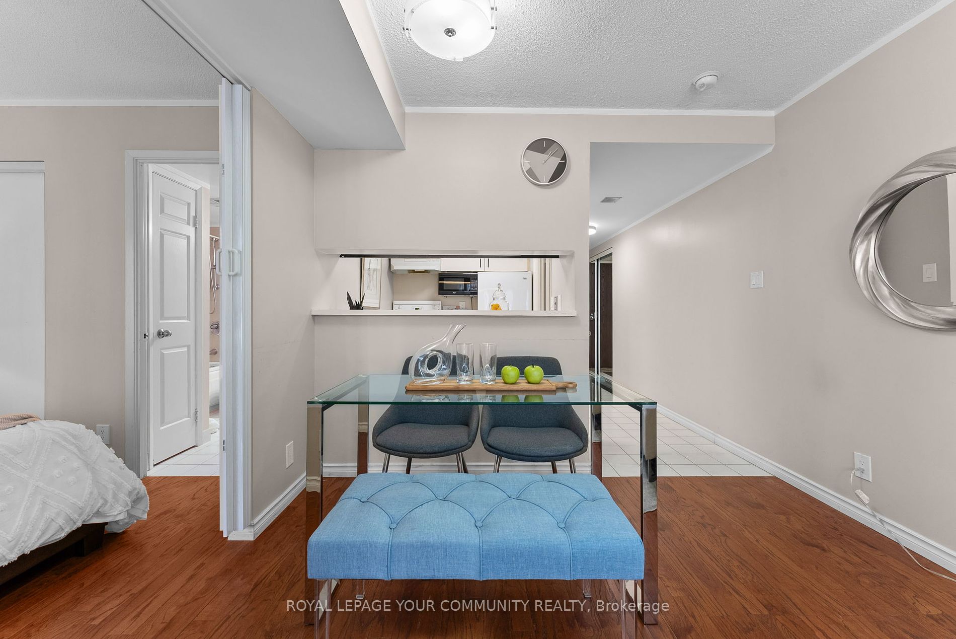 711 Bay Street, #1221