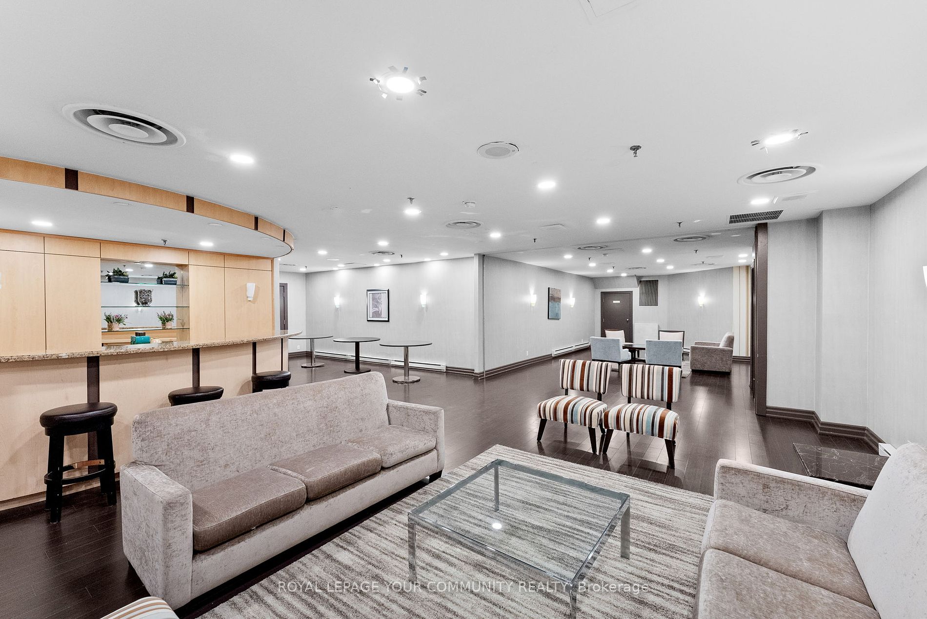 711 Bay Street, #1221