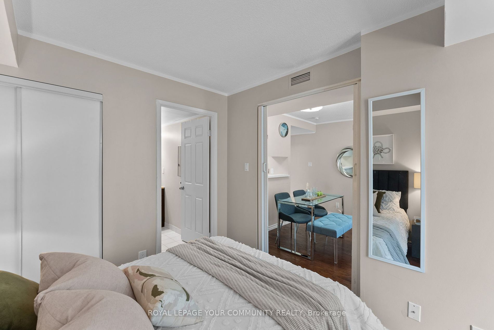 711 Bay Street, #1221