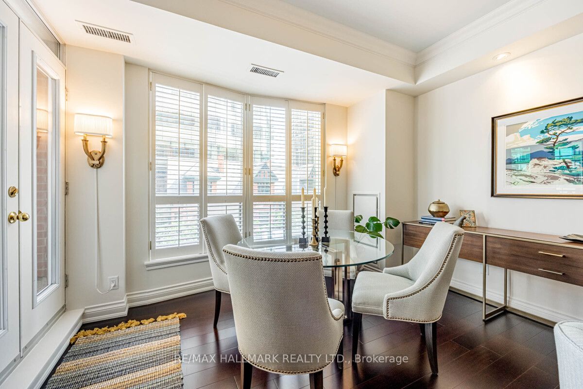 8 Sultan Street, #301