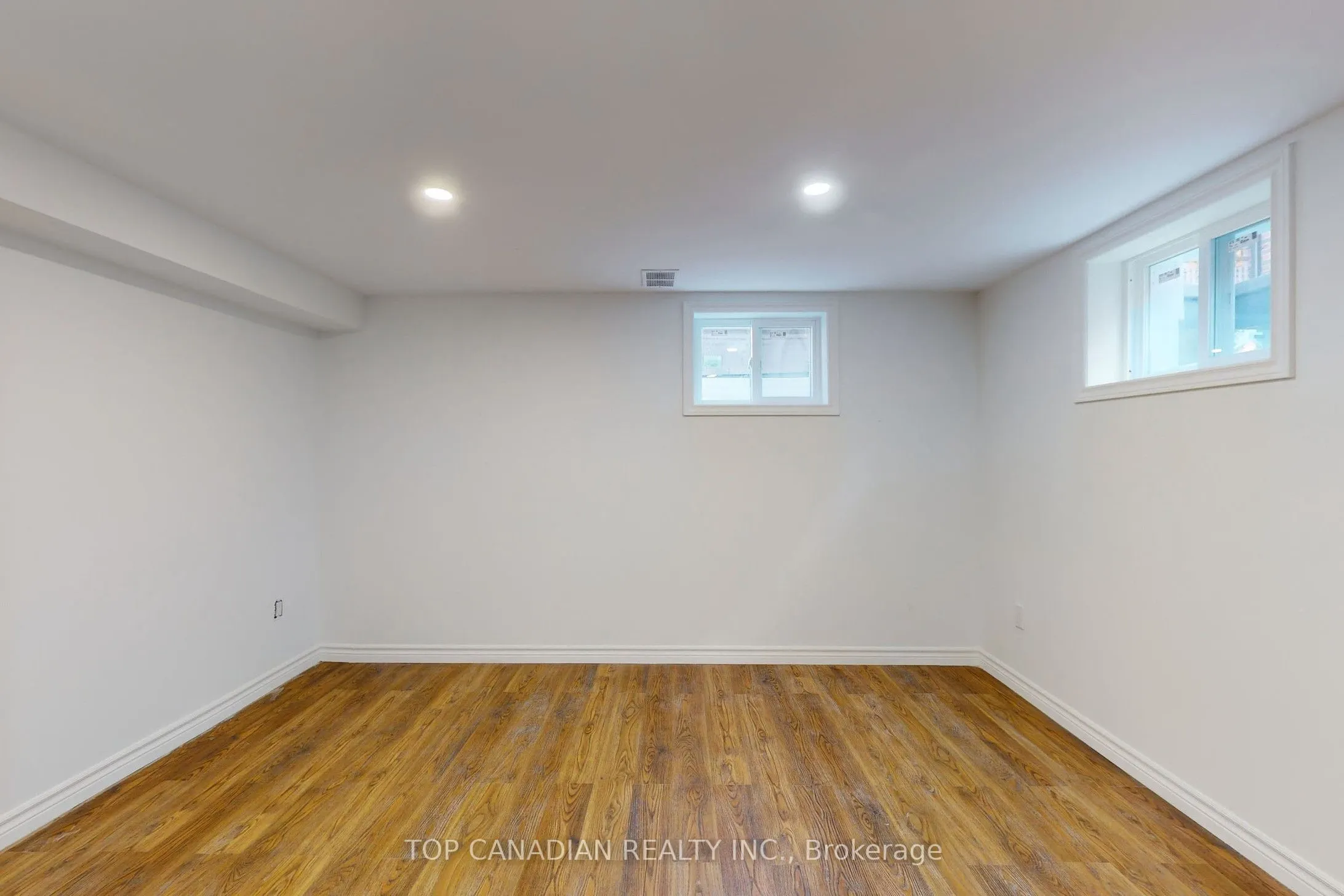 11 Kenton Drive