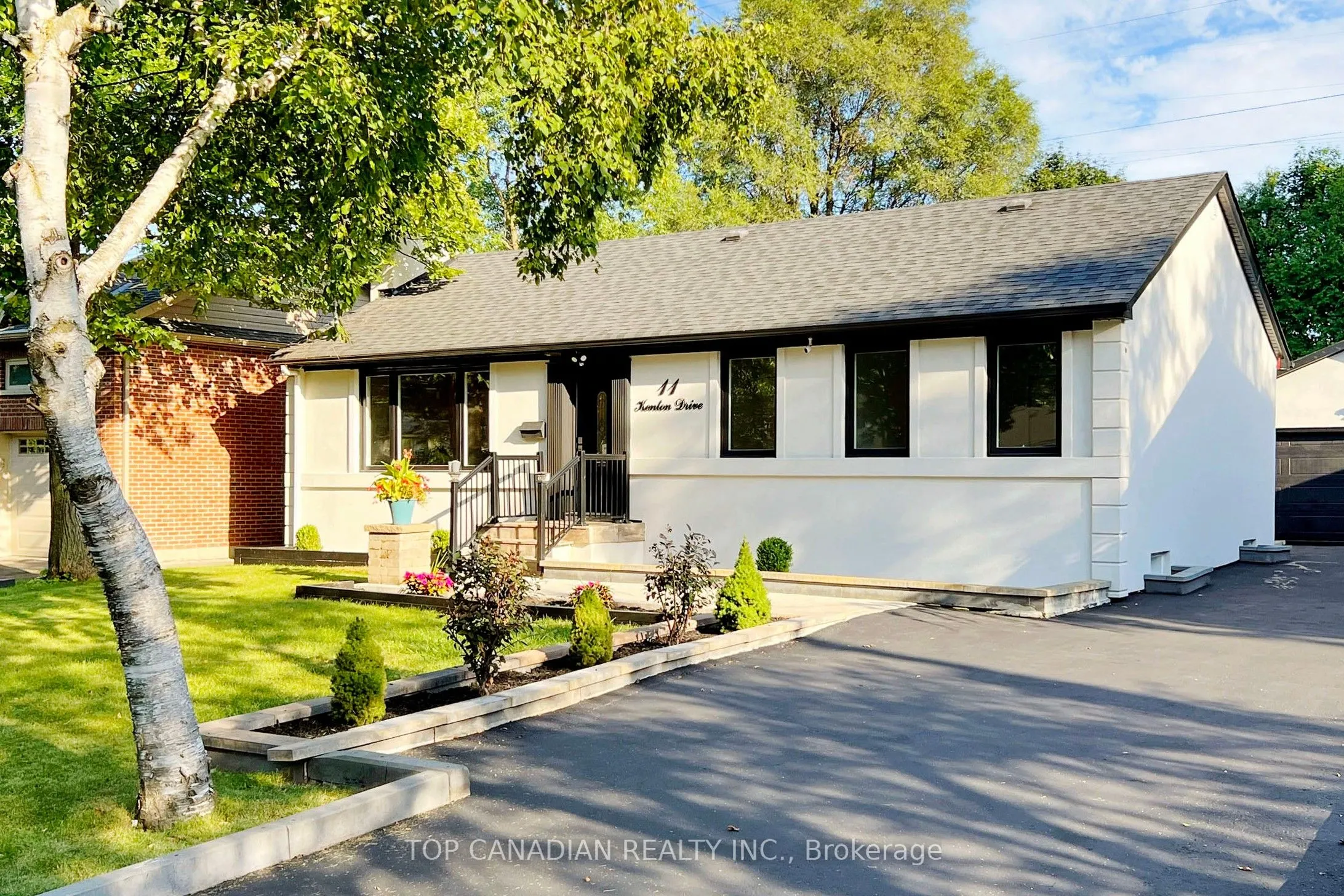 11 Kenton Drive
