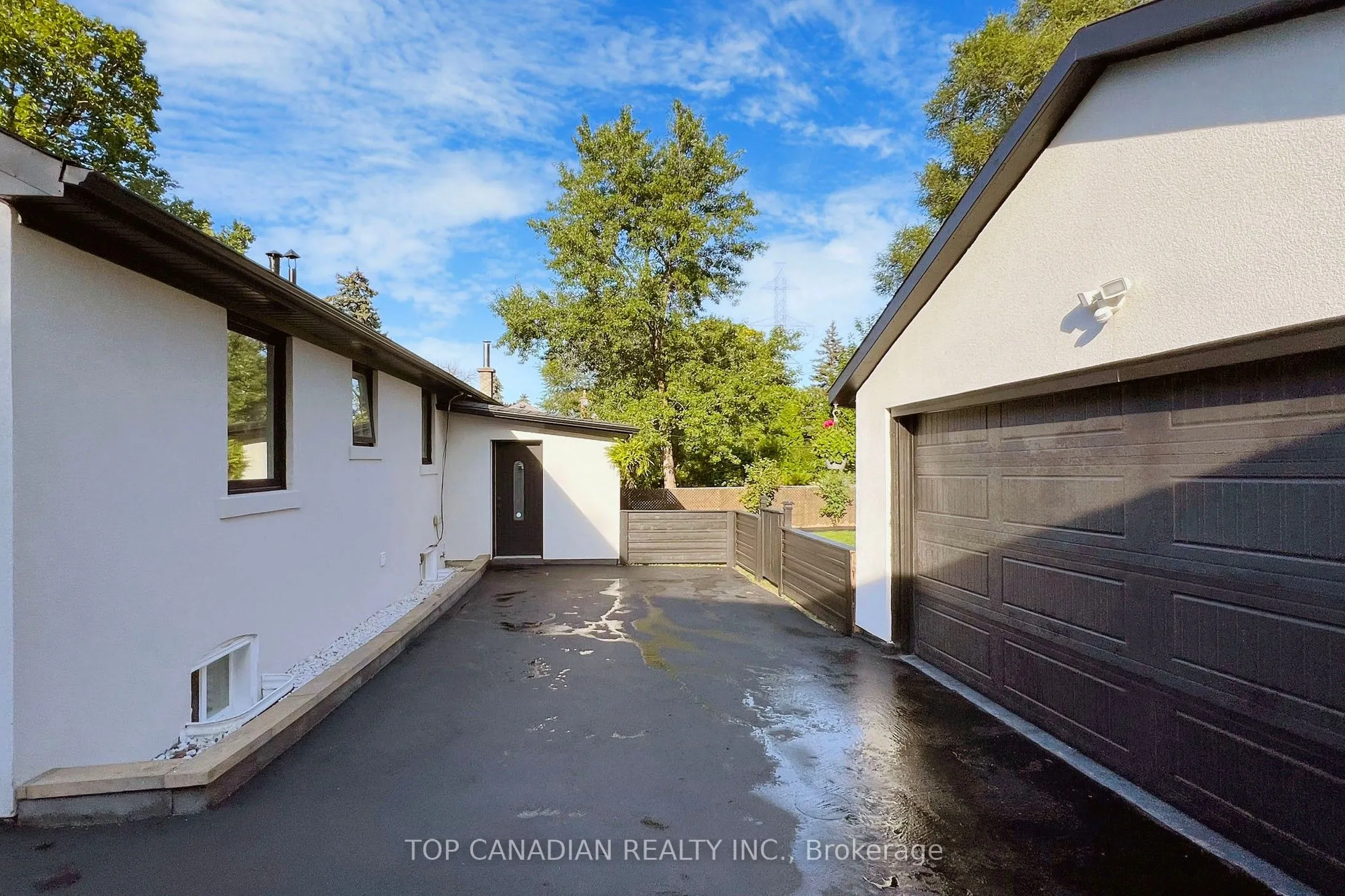11 Kenton Drive