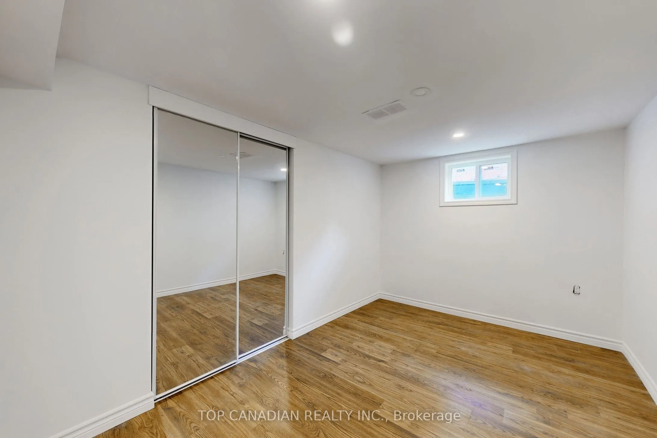 11 Kenton Drive