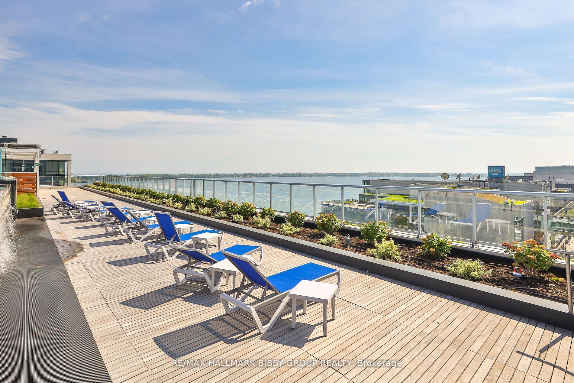 55 Merchants Wharf, #923