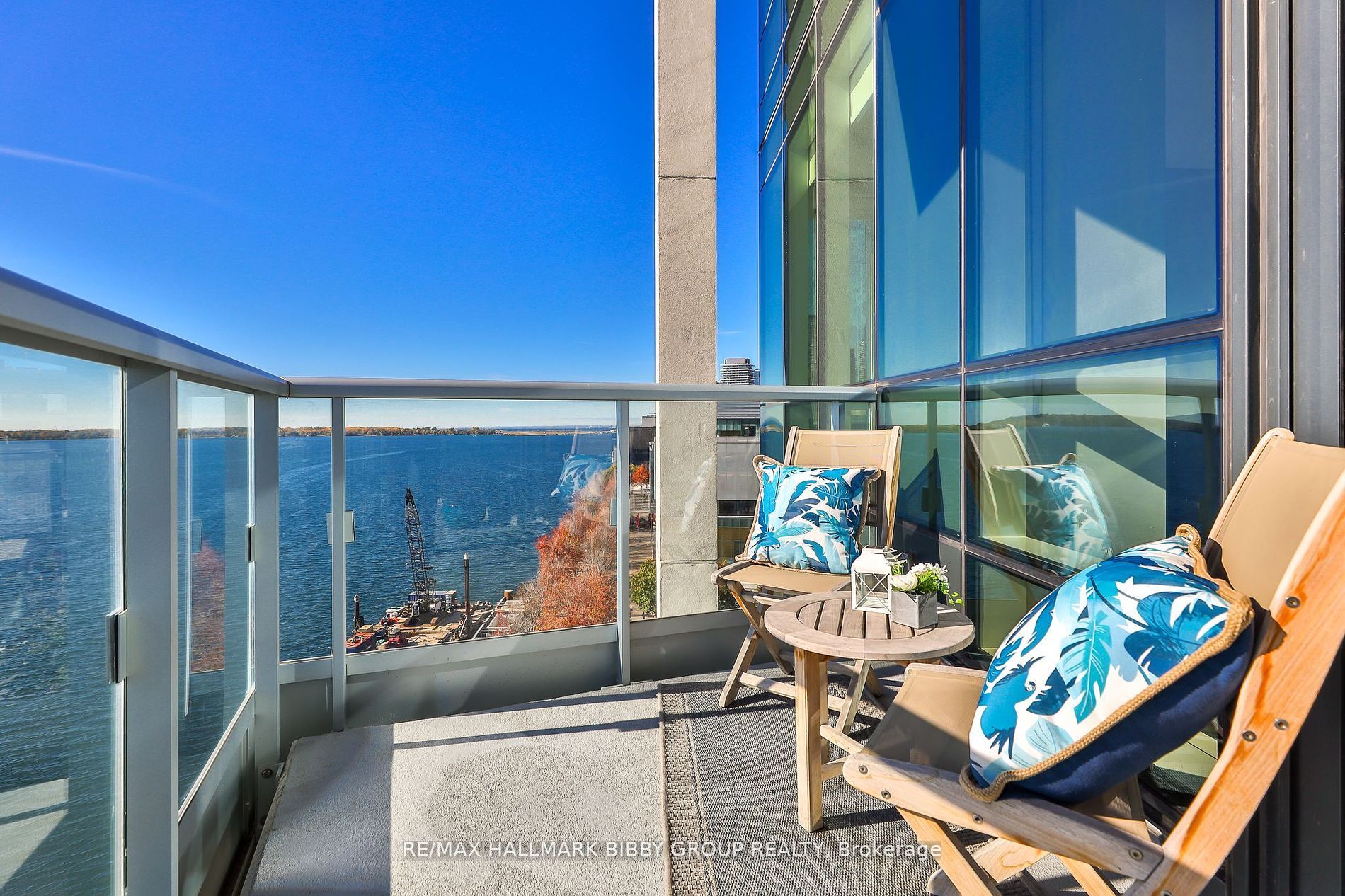 55 Merchants Wharf, #923
